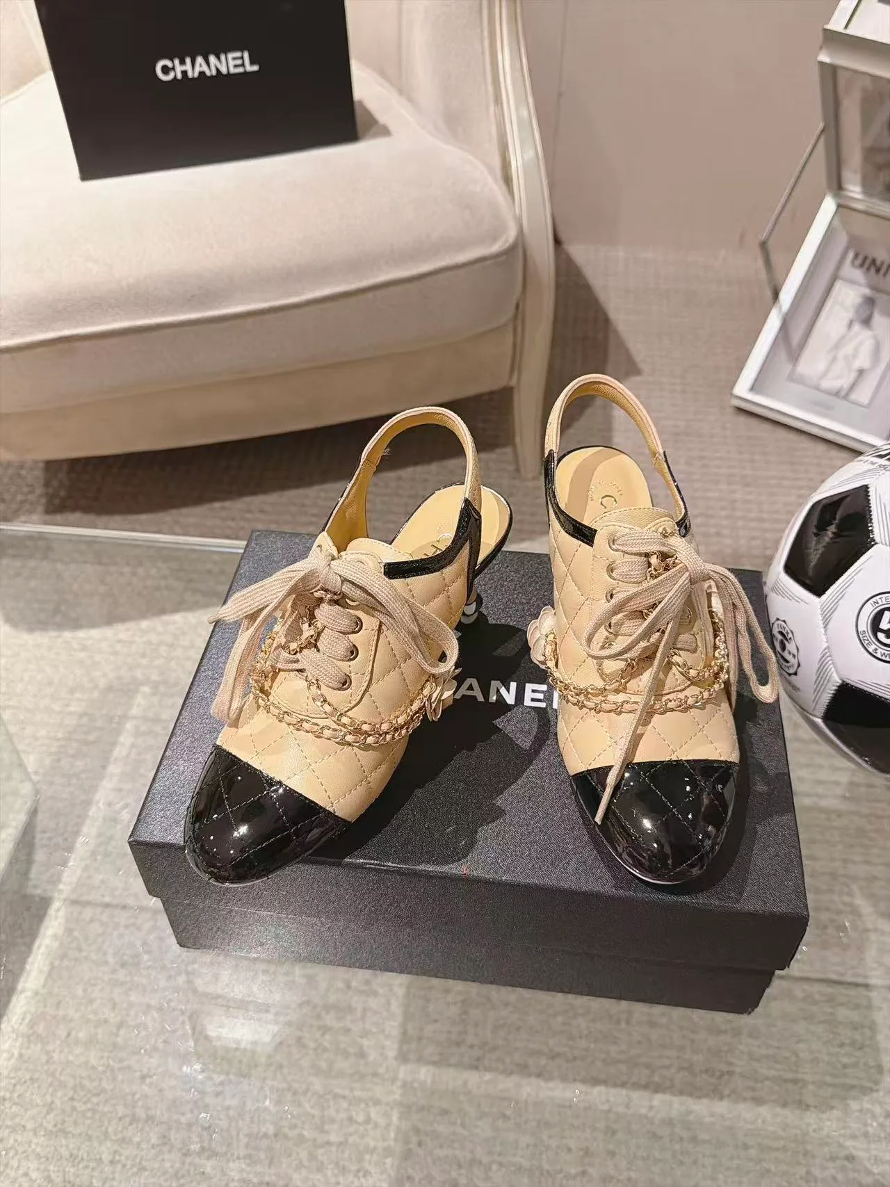 Туфли Женские Chanel 18362186