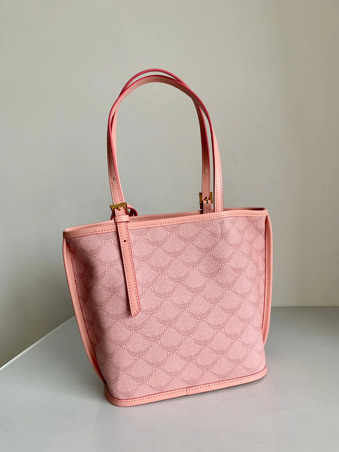 Классические Сумки Женские Mcm 9836282