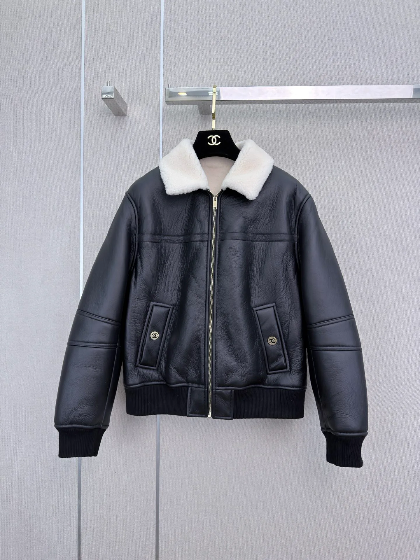 Кожаные Куртки И Дублёнки Женские Chanel 18138046