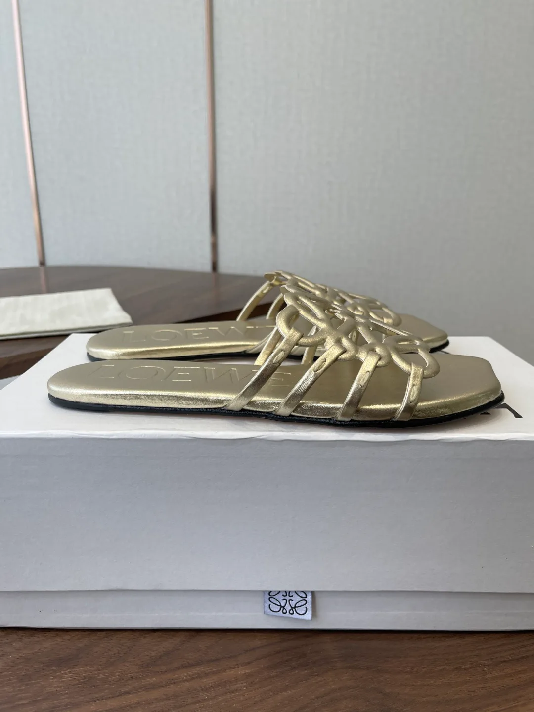Шлепанцы Женские Loewe 11428017