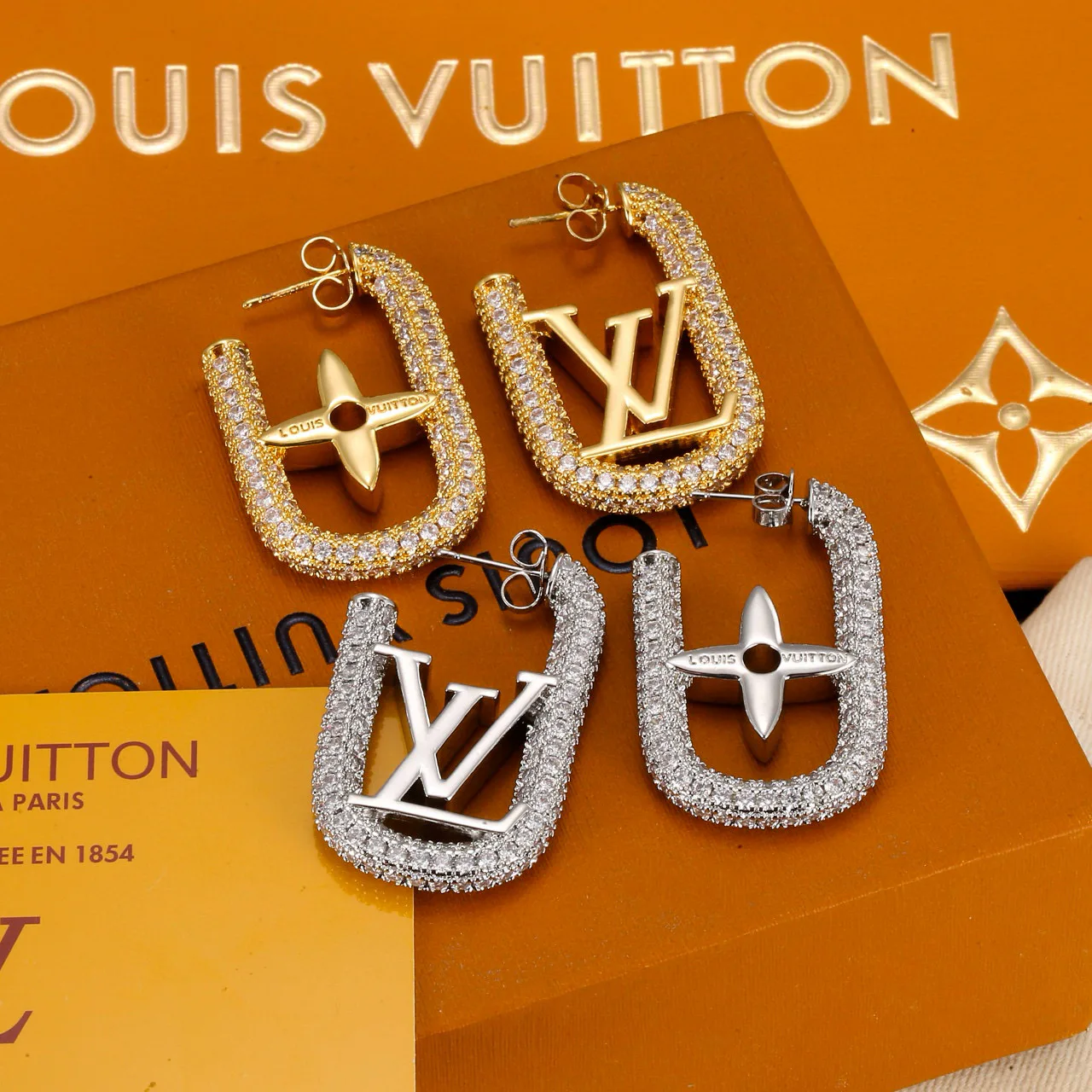 Бижутерия Louis Vuitton 321426