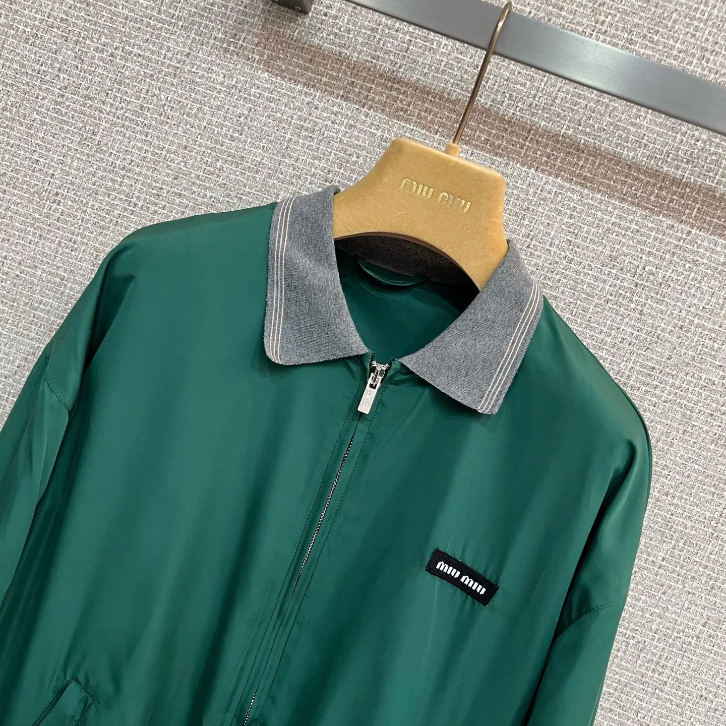 Куртки И Пуховики Женские Miu Miu 5066569