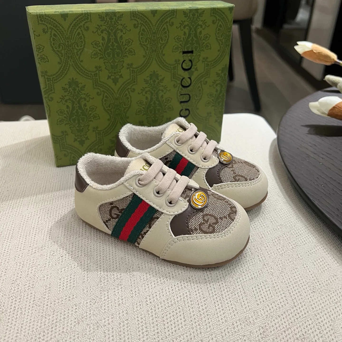 Кроссовки Женские Gucci 18696788