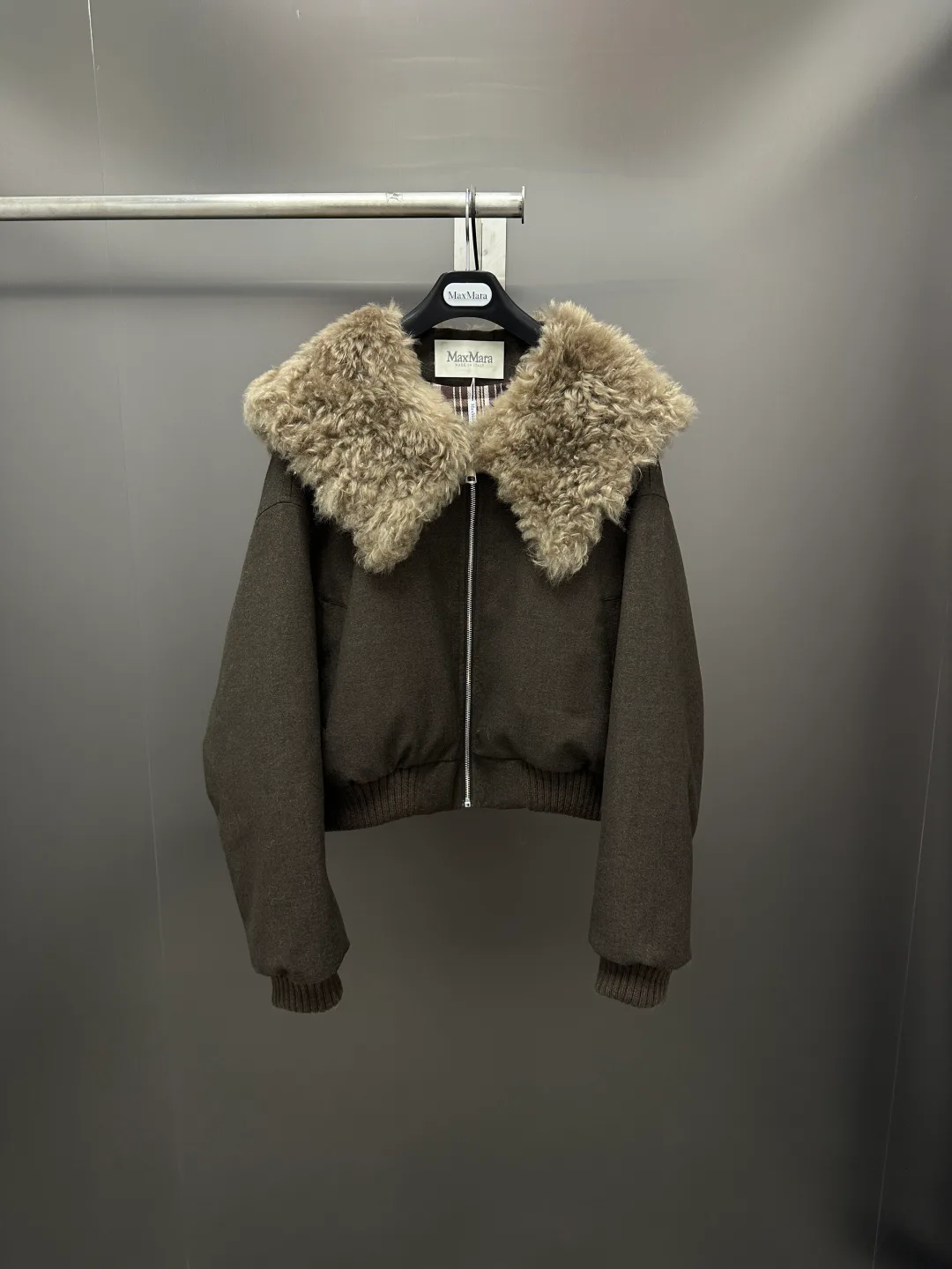 Куртки И Пуховики Женские Max Mara 18902700