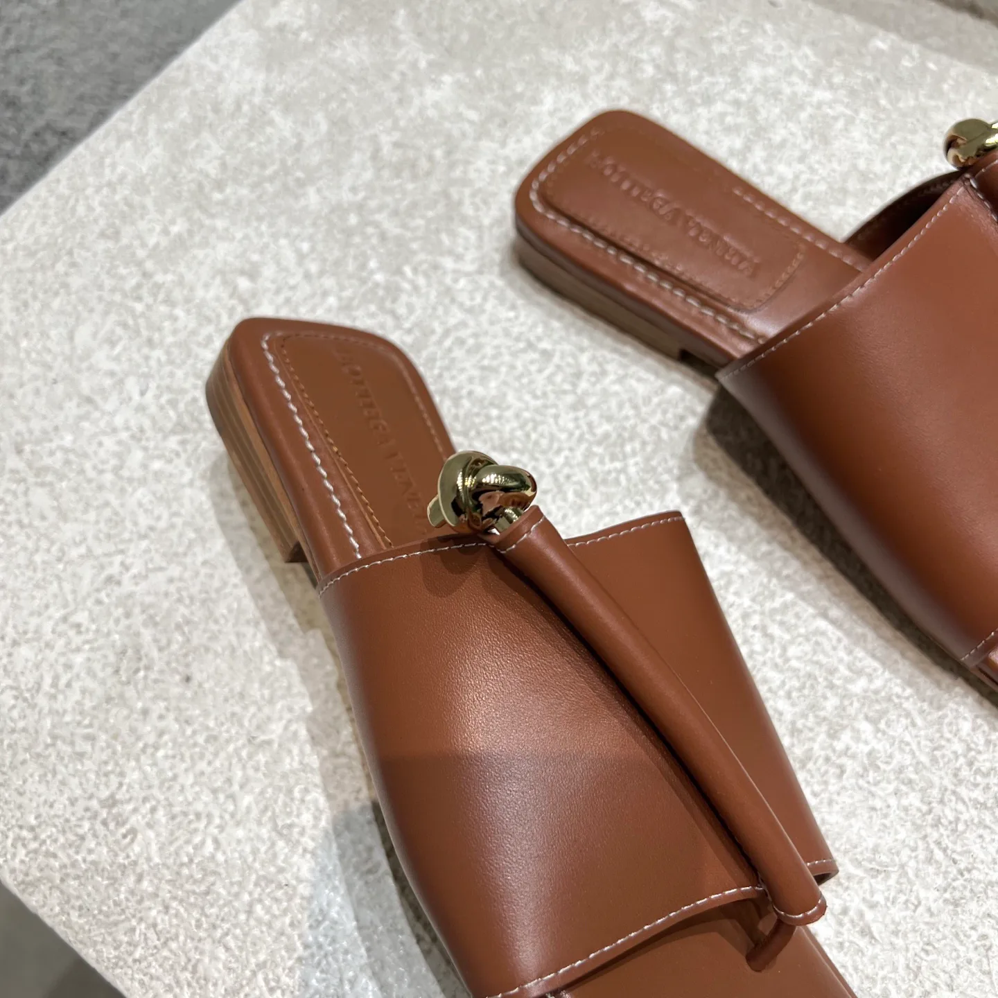 Шлепанцы Женские Bottega Veneta 111836