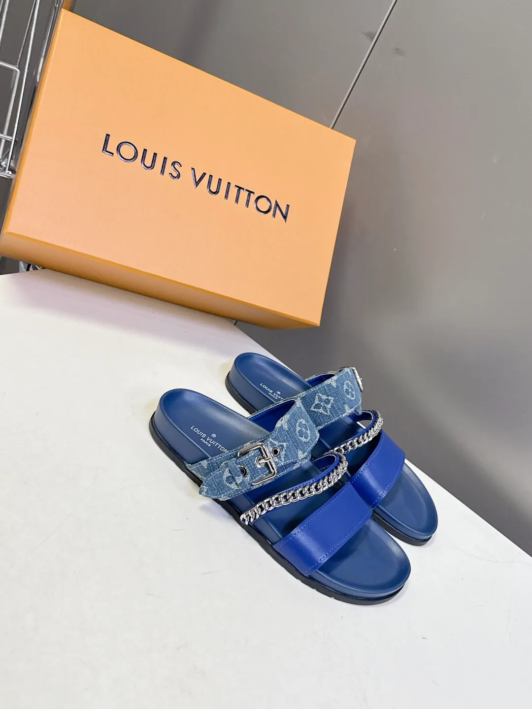 Сандалии Женские Louis Vuitton 13370820