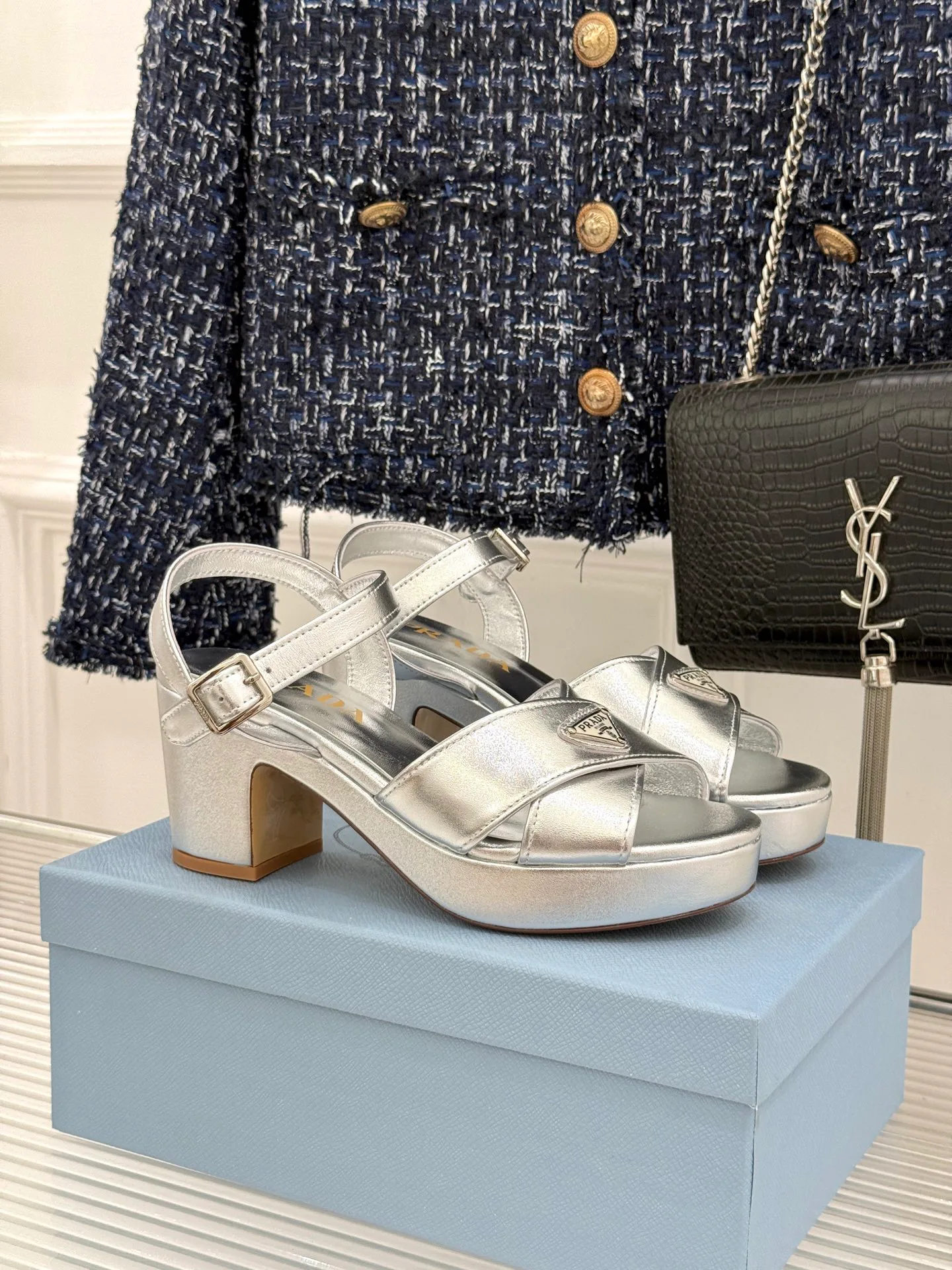 Босоножки Женские Prada 17896704