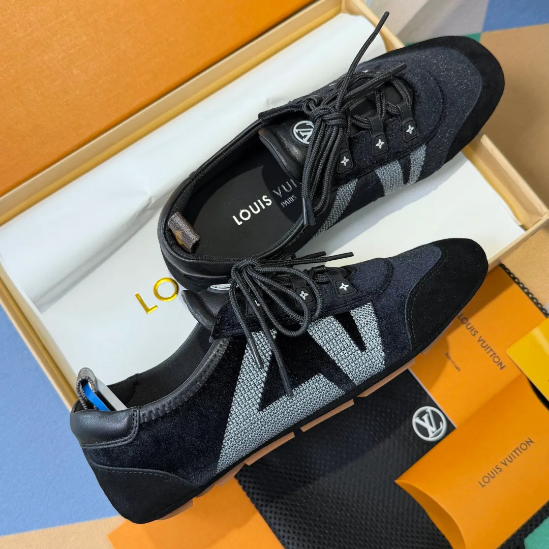 Кроссовки Женские Louis Vuitton 4304561