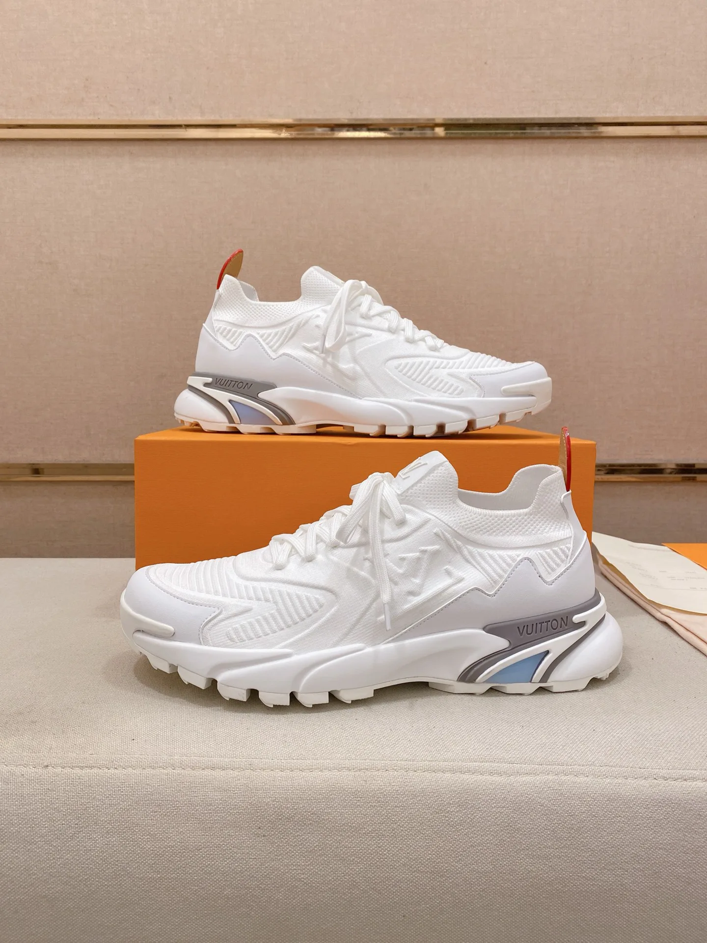 Кроссовки Женские Louis Vuitton 700193