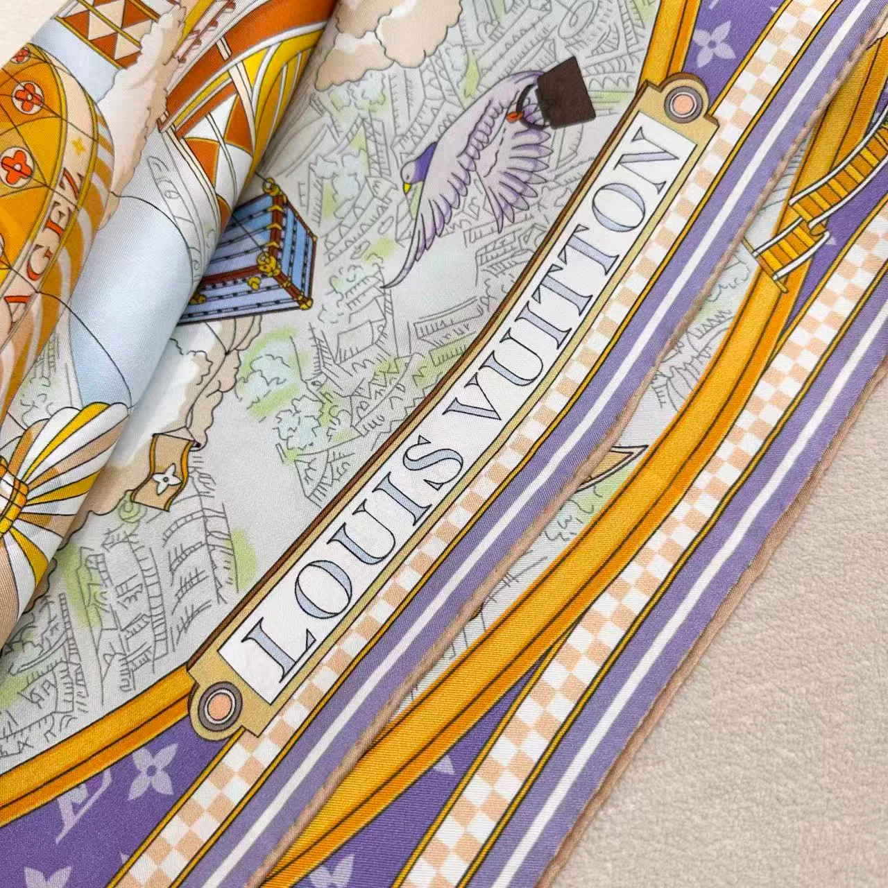 Платки Louis Vuitton 13896178