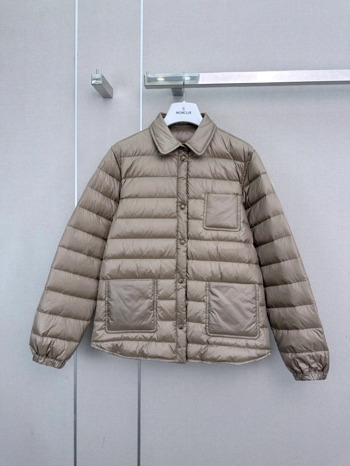Куртки И Пуховики Женские Moncler 18108514