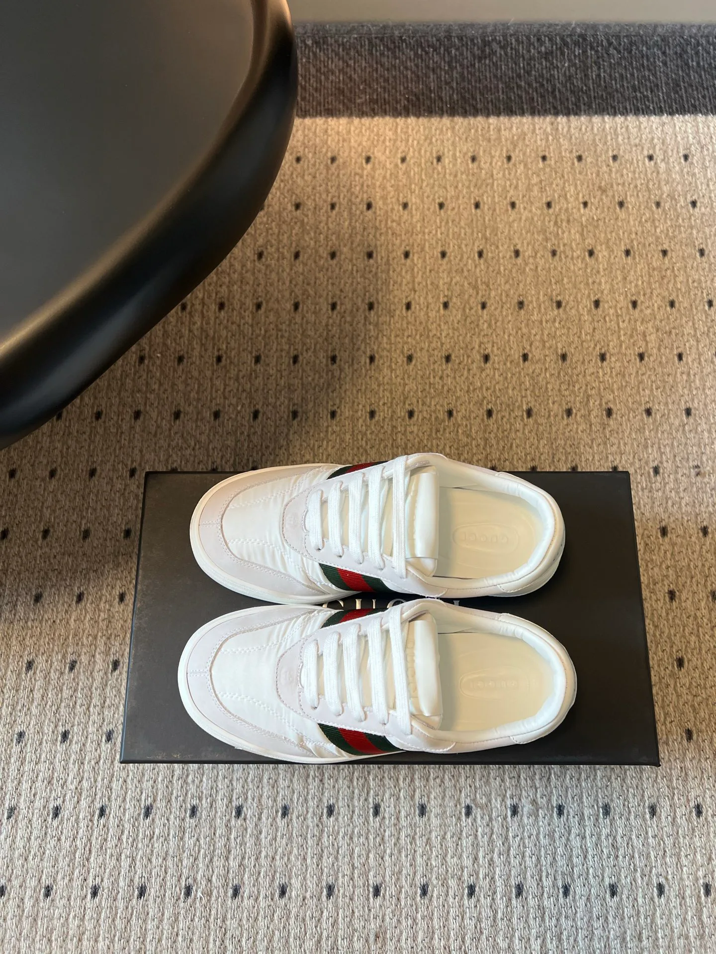 Кроссовки Женские Gucci 17926086