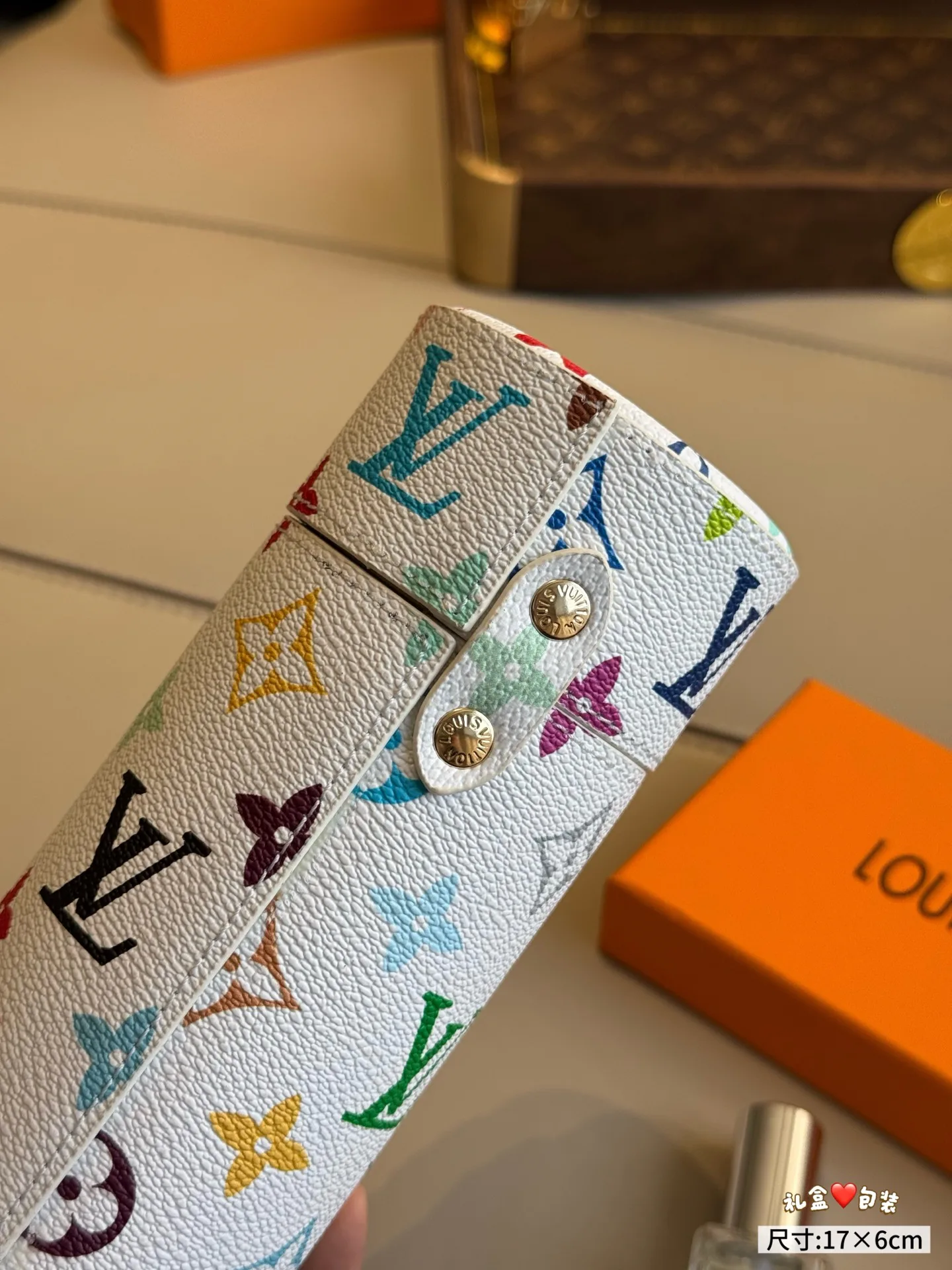 Клатчи Женские Louis Vuitton 18325430