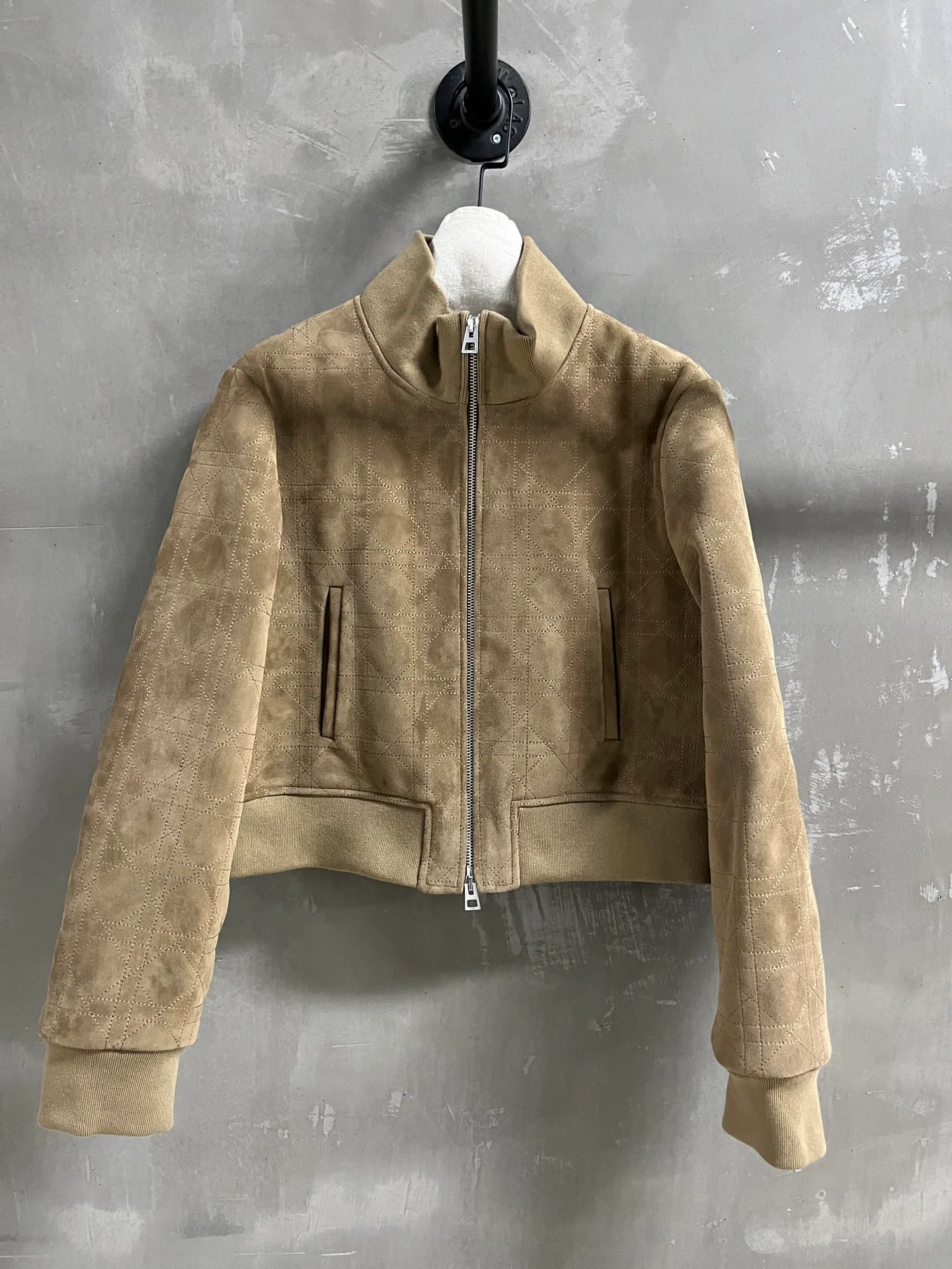 Кожаные Куртки И Дублёнки Женские Christian Dior 10783258