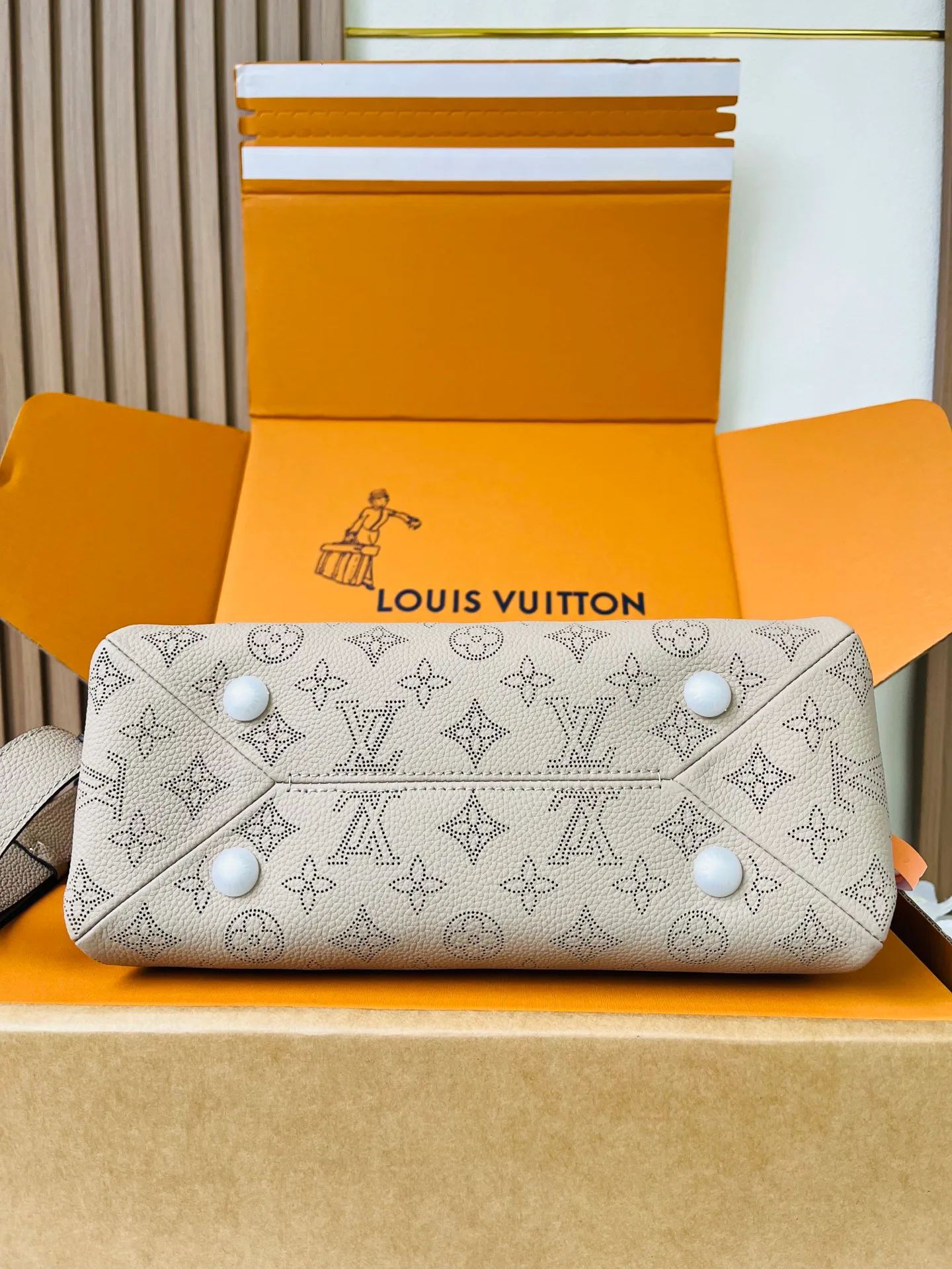 Классические Сумки Женские Louis Vuitton 12569328