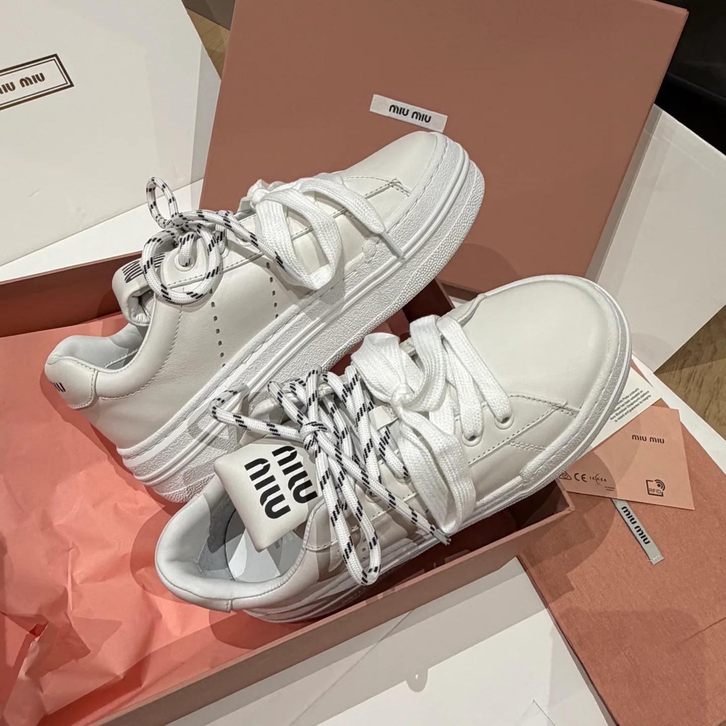 Кроссовки Женские Miu Miu 18121455
