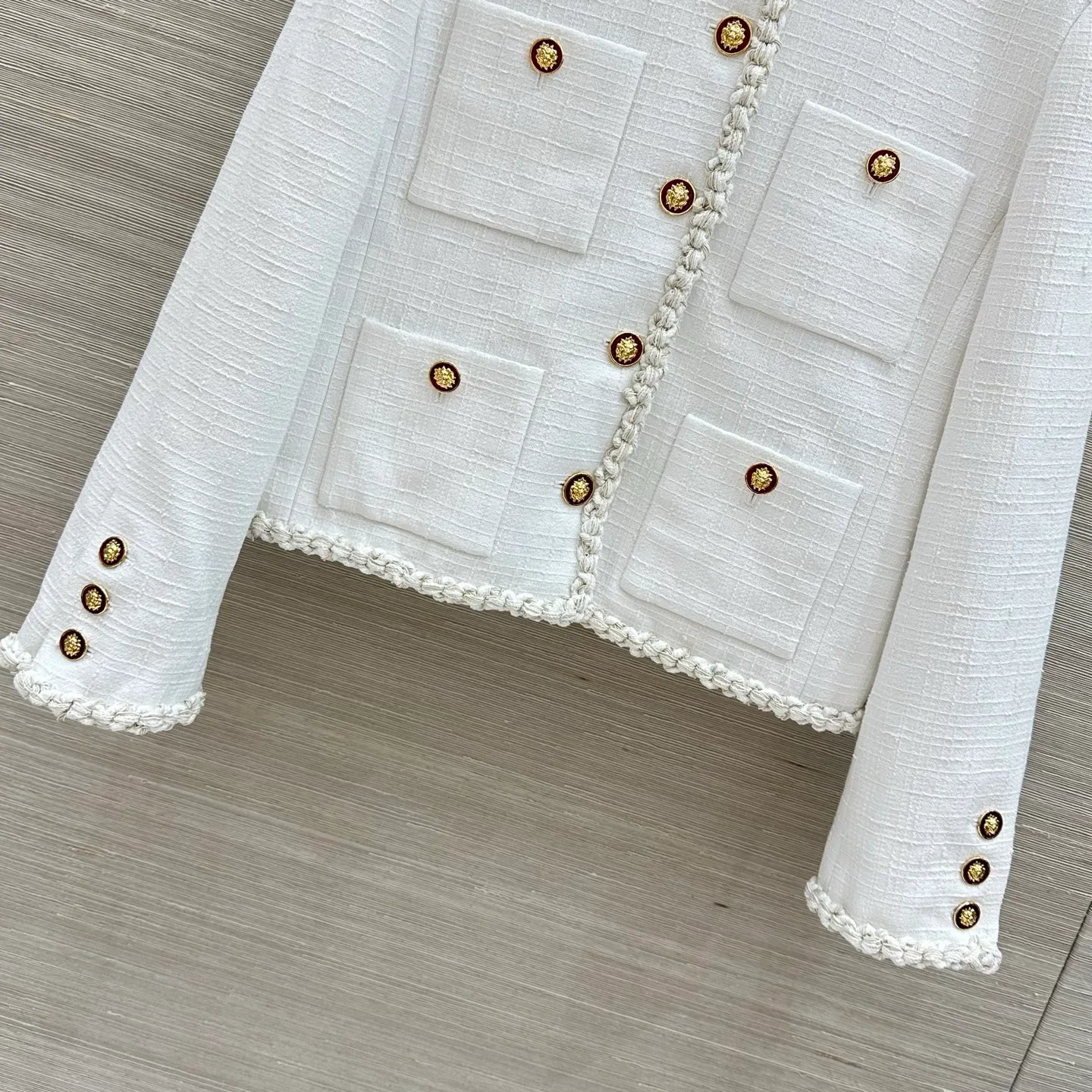 Жакеты Женские Chanel 18349634