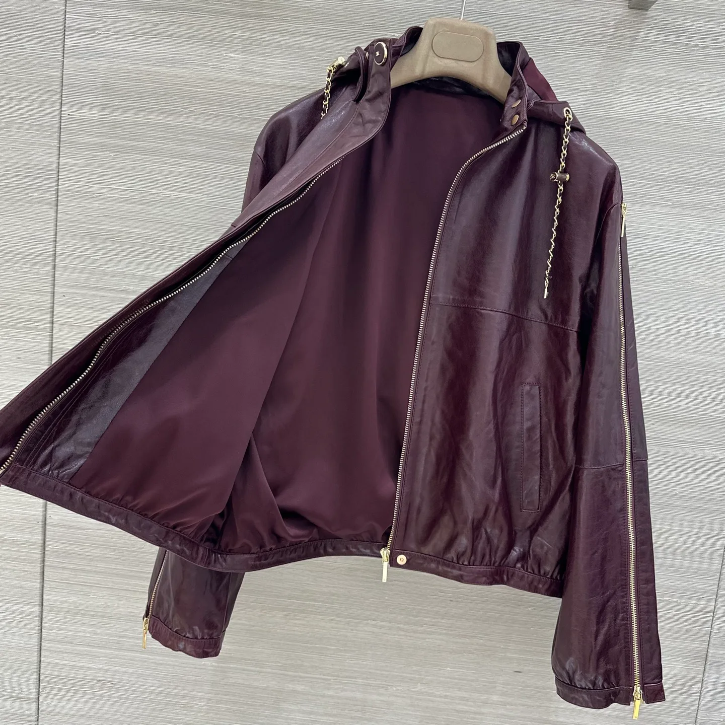 Кожаные Куртки И Дублёнки Женские Chanel 18173020