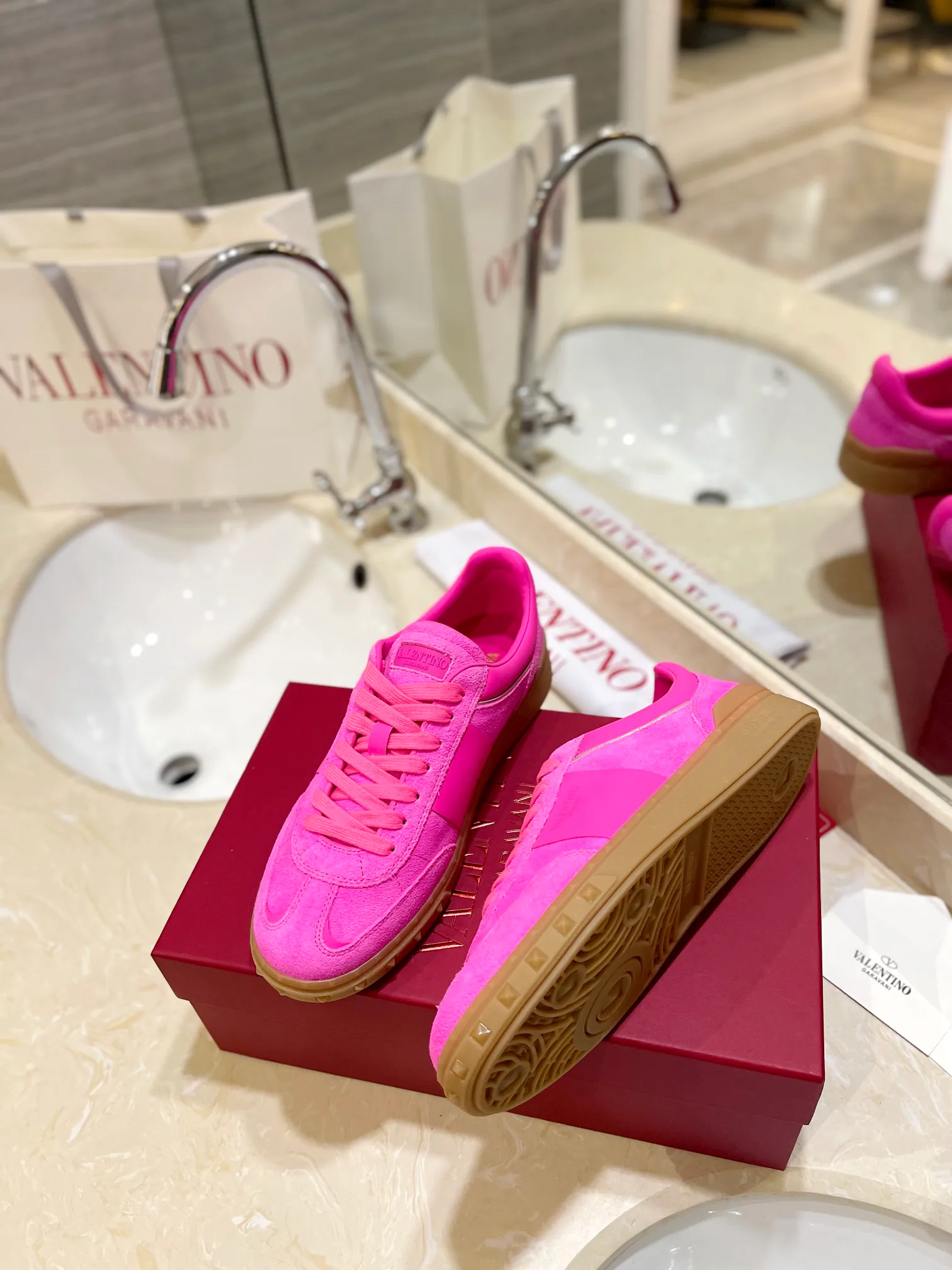 Кроссовки Женские Valentino 53669