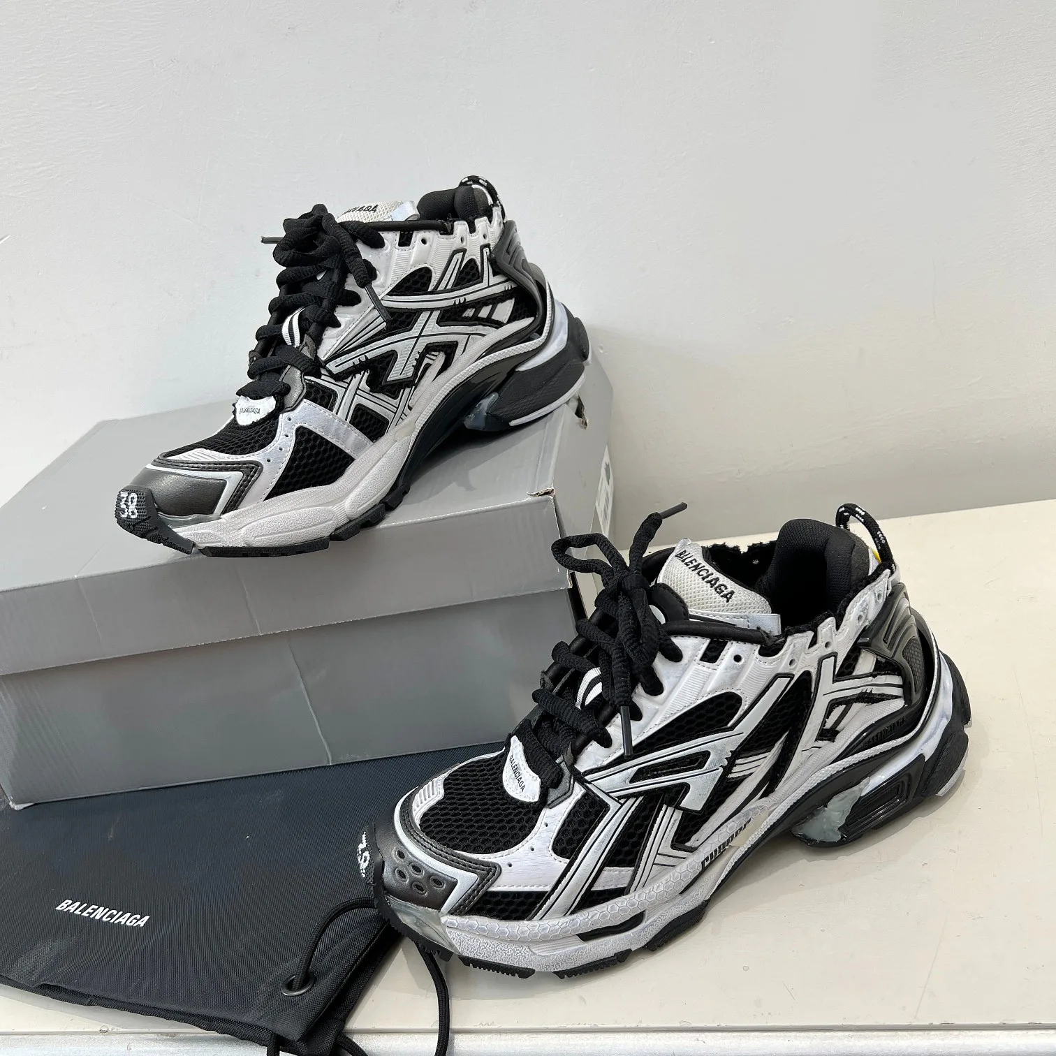 Кроссовки Женские Balenciaga 11186135