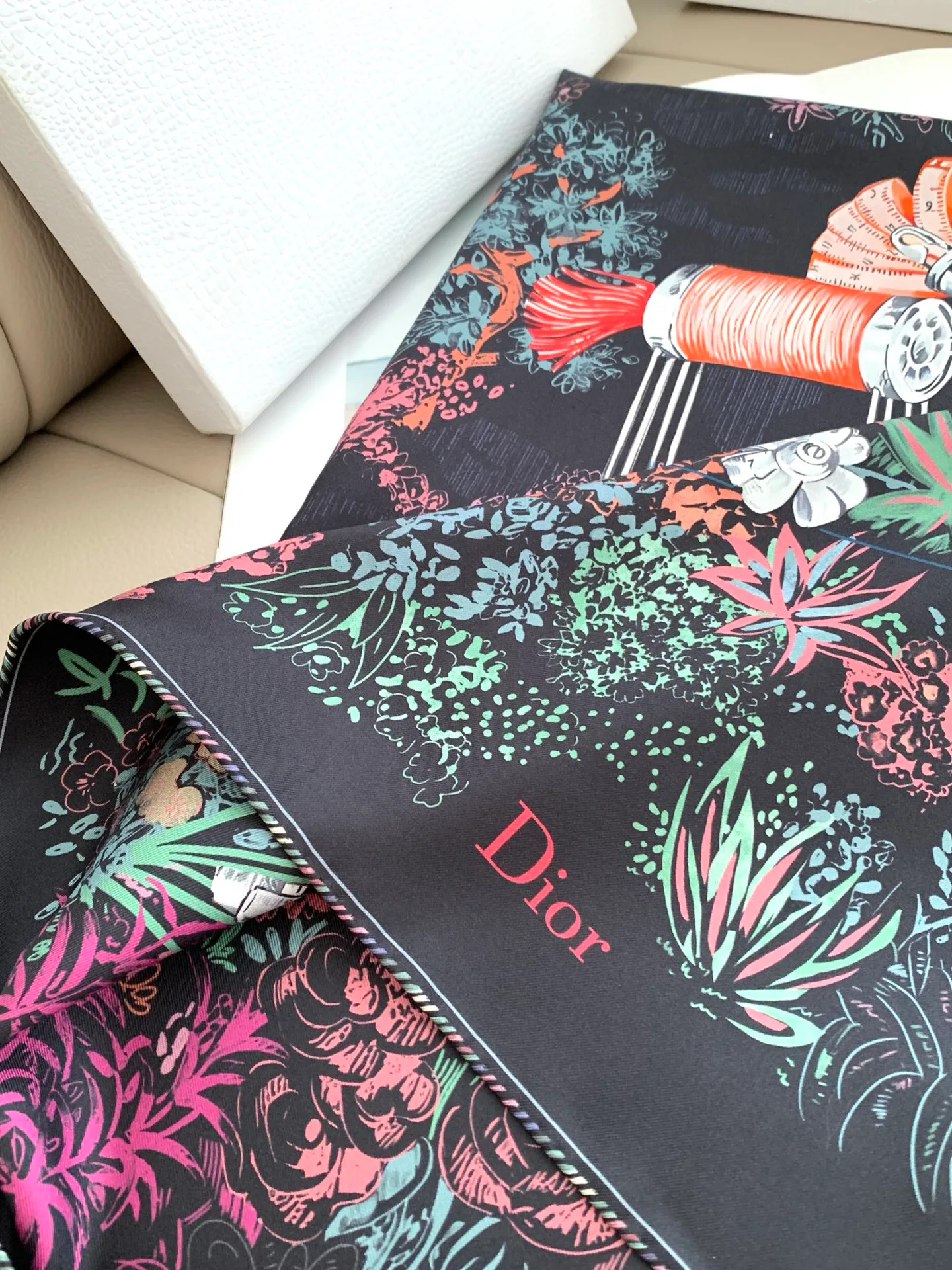 Платки Christian Dior 18476563