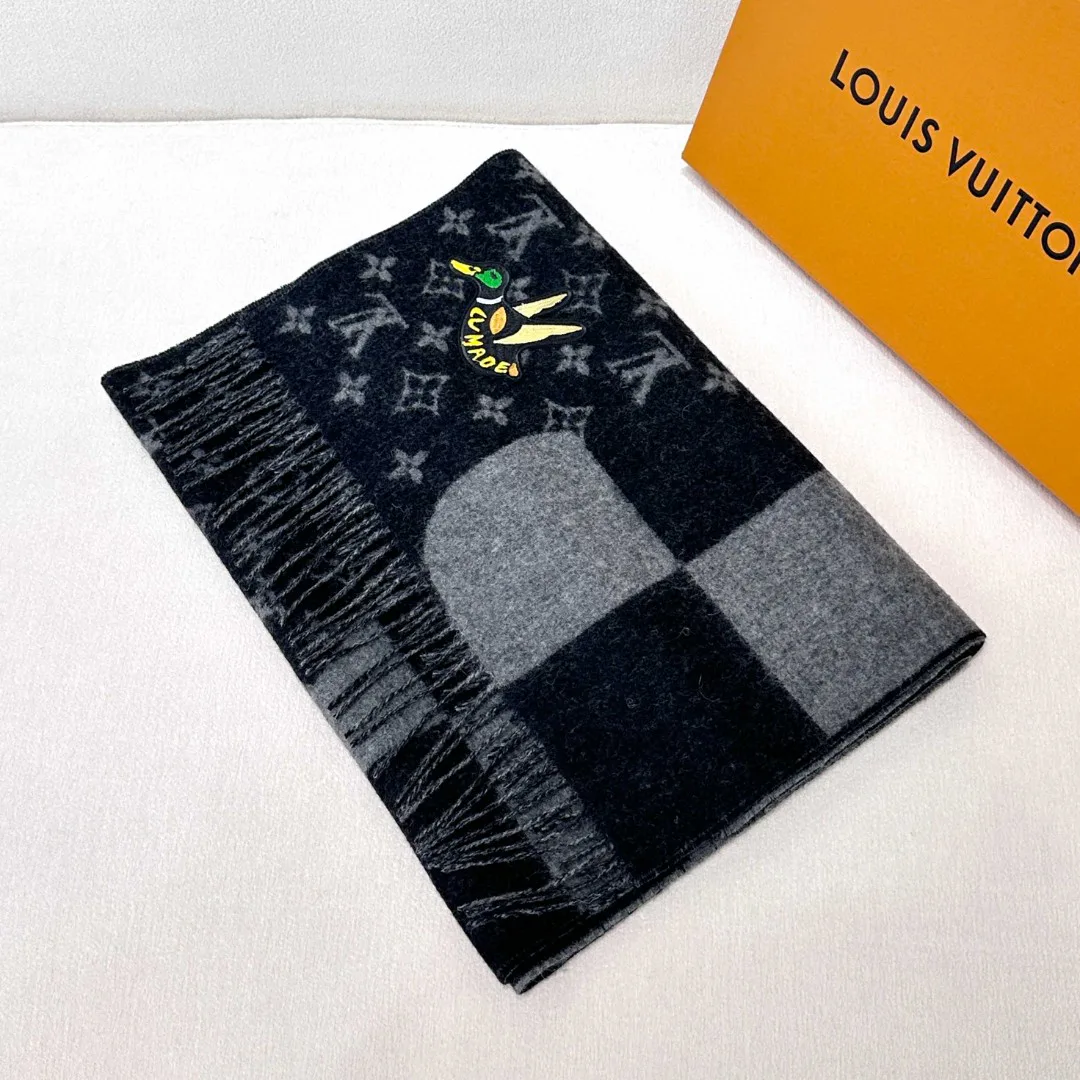 Шарфы Louis Vuitton 18222616