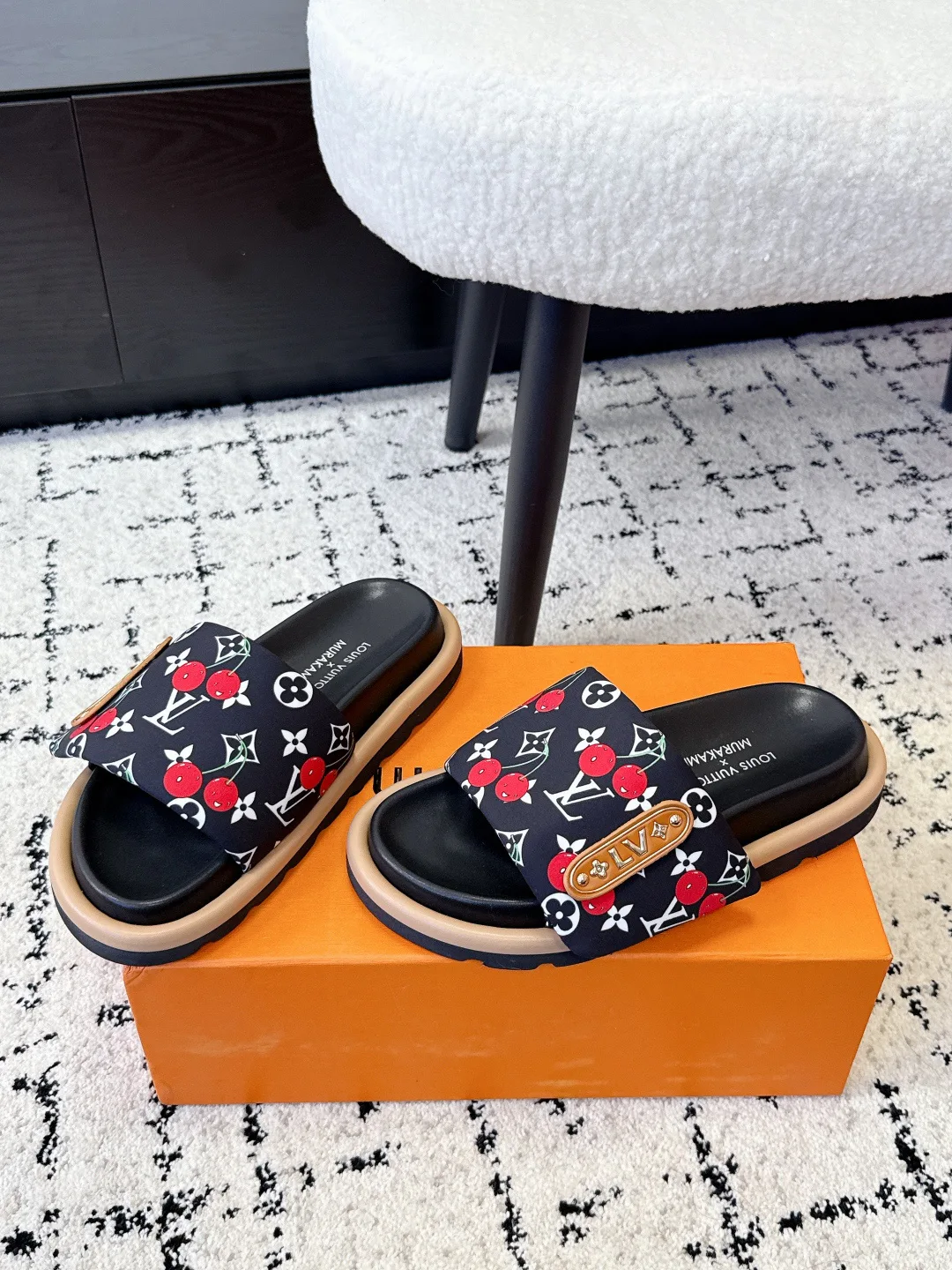 Шлепанцы Женские Louis Vuitton 1752815