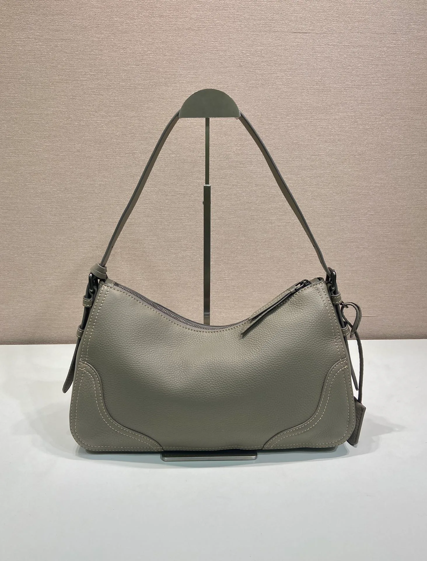 Классические Сумки Женские Prada 10979012