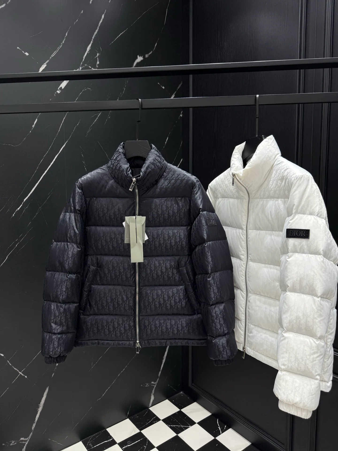 Куртки И Пуховики Женские Christian Dior 18129892