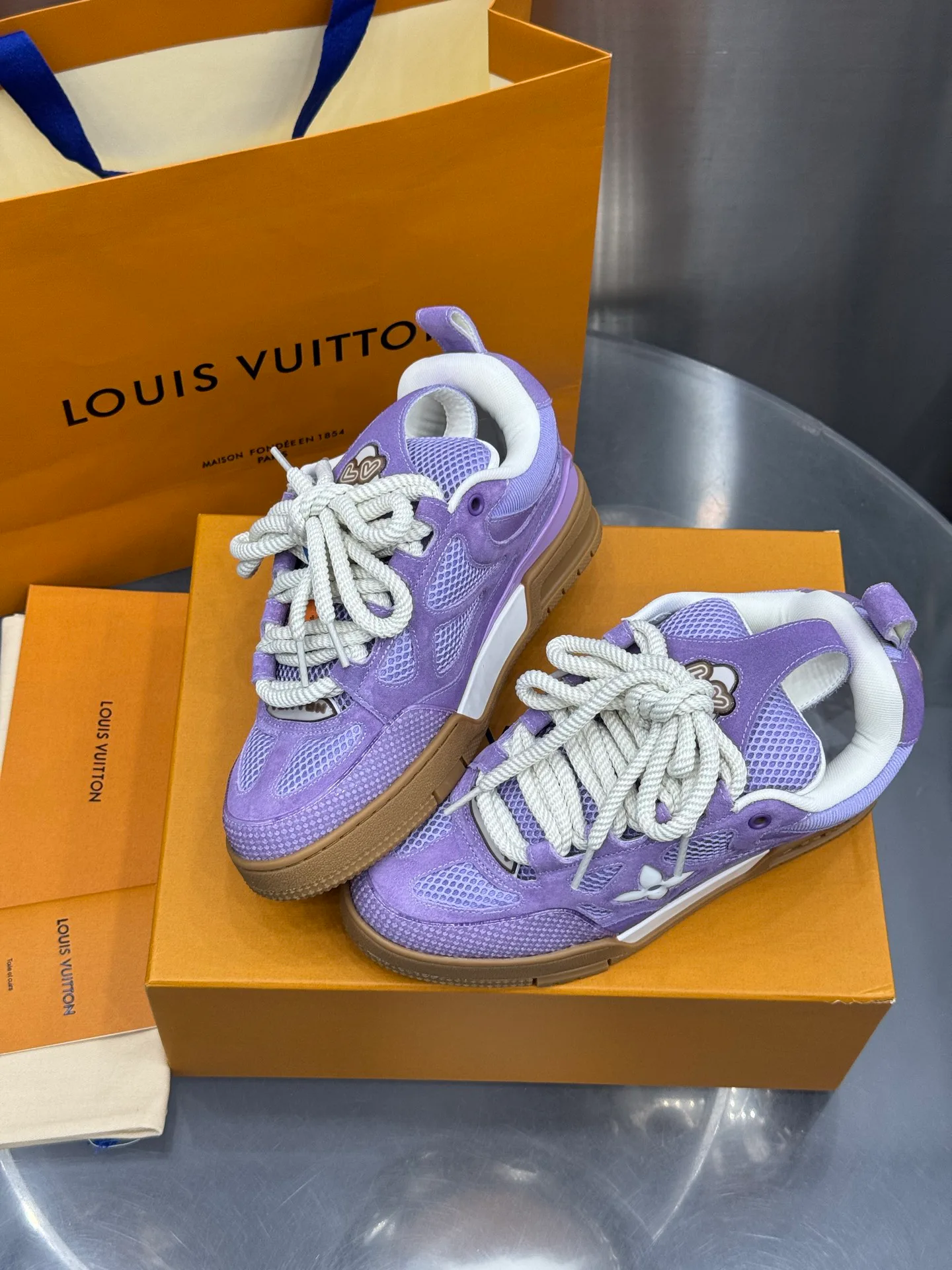 Кроссовки Мужские Louis Vuitton 19073414