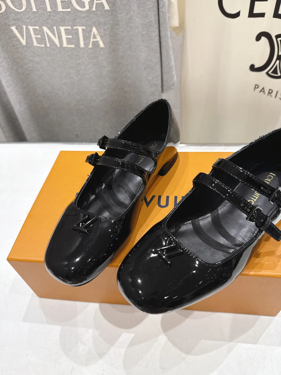 Туфли Женские Louis Vuitton 13433052