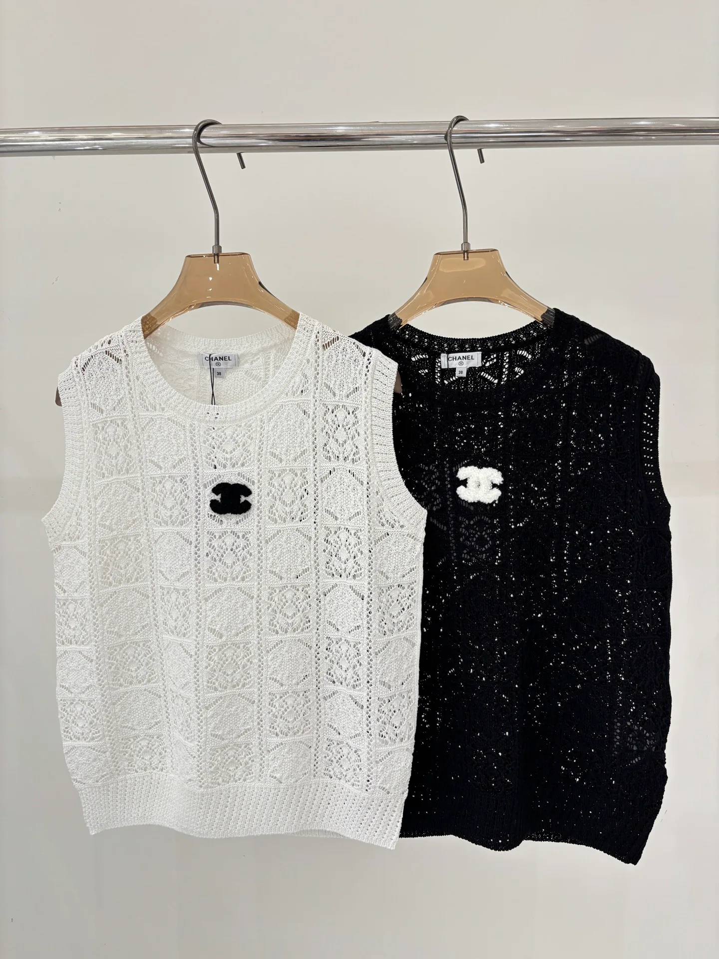 Жилеты Женские Chanel 11697190