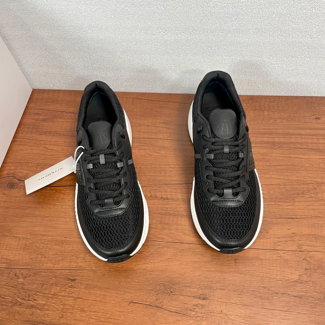 Кроссовки Мужские Givenchy 17307244