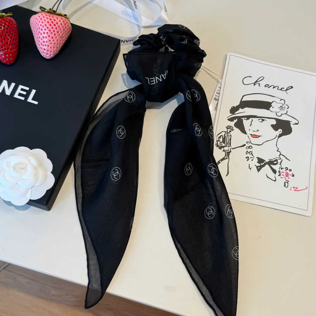 Платки Chanel 18627400