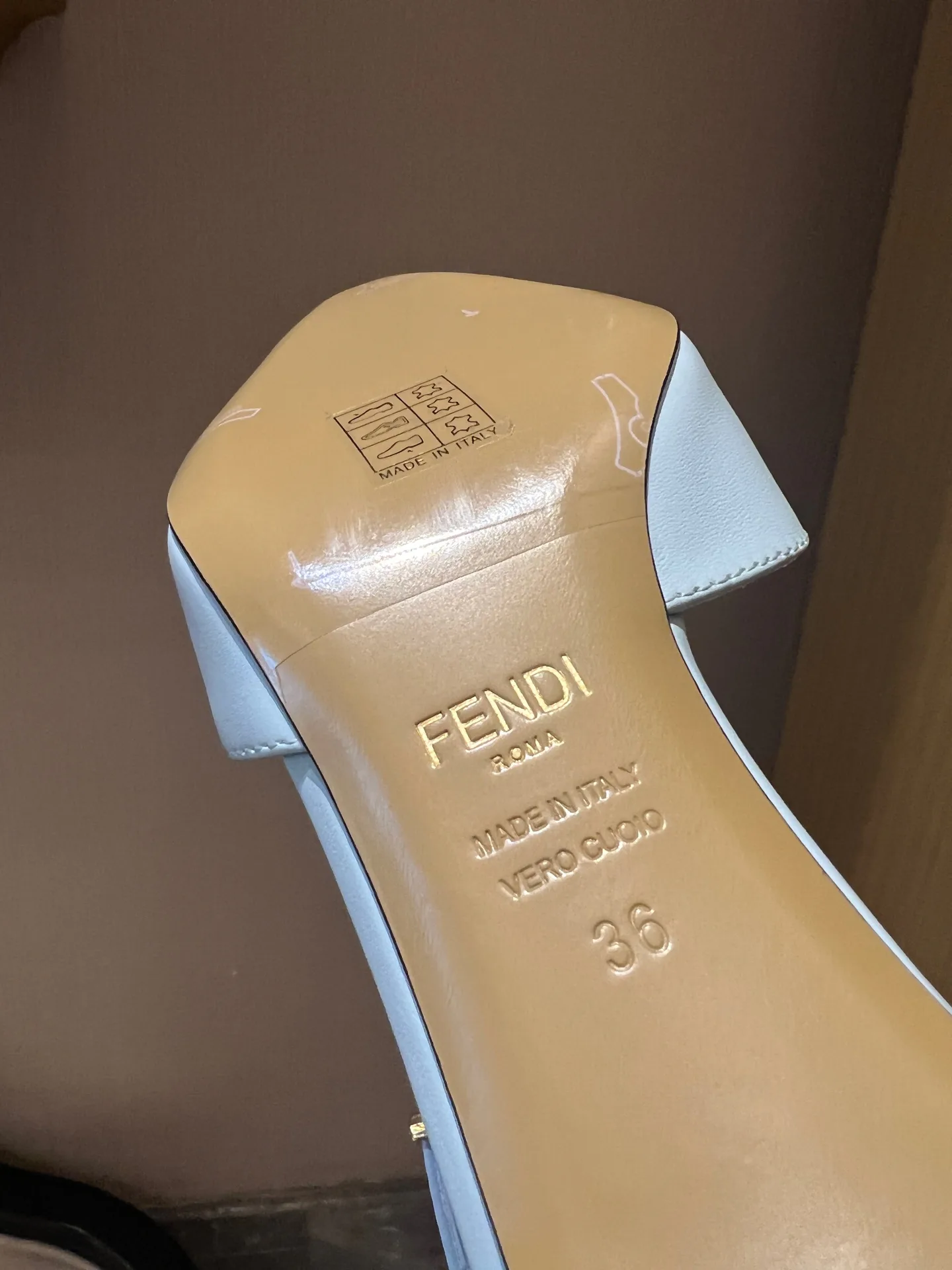 Сандалии Женские Fendi 9227110