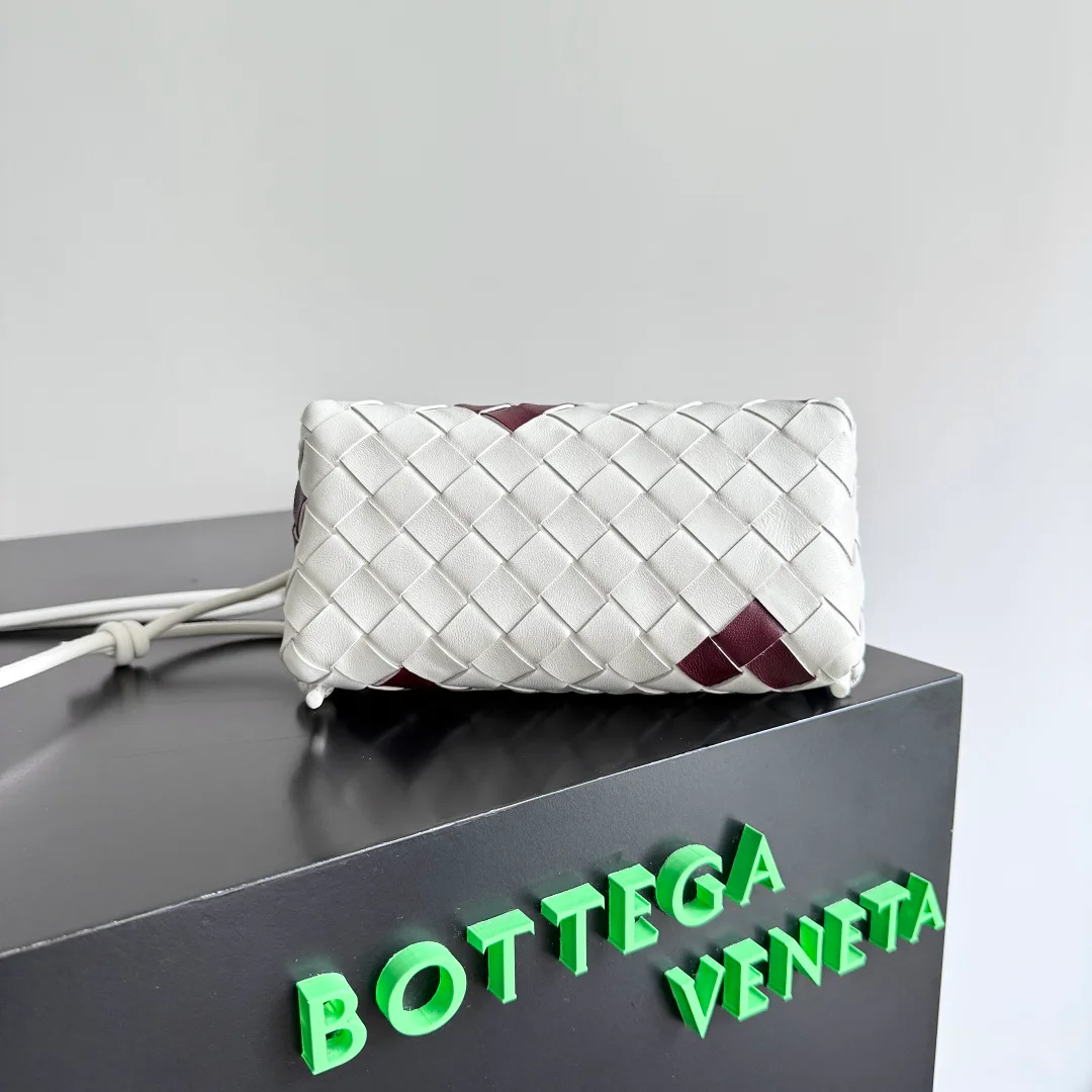 Клатчи Женские Bottega Veneta 11386924
