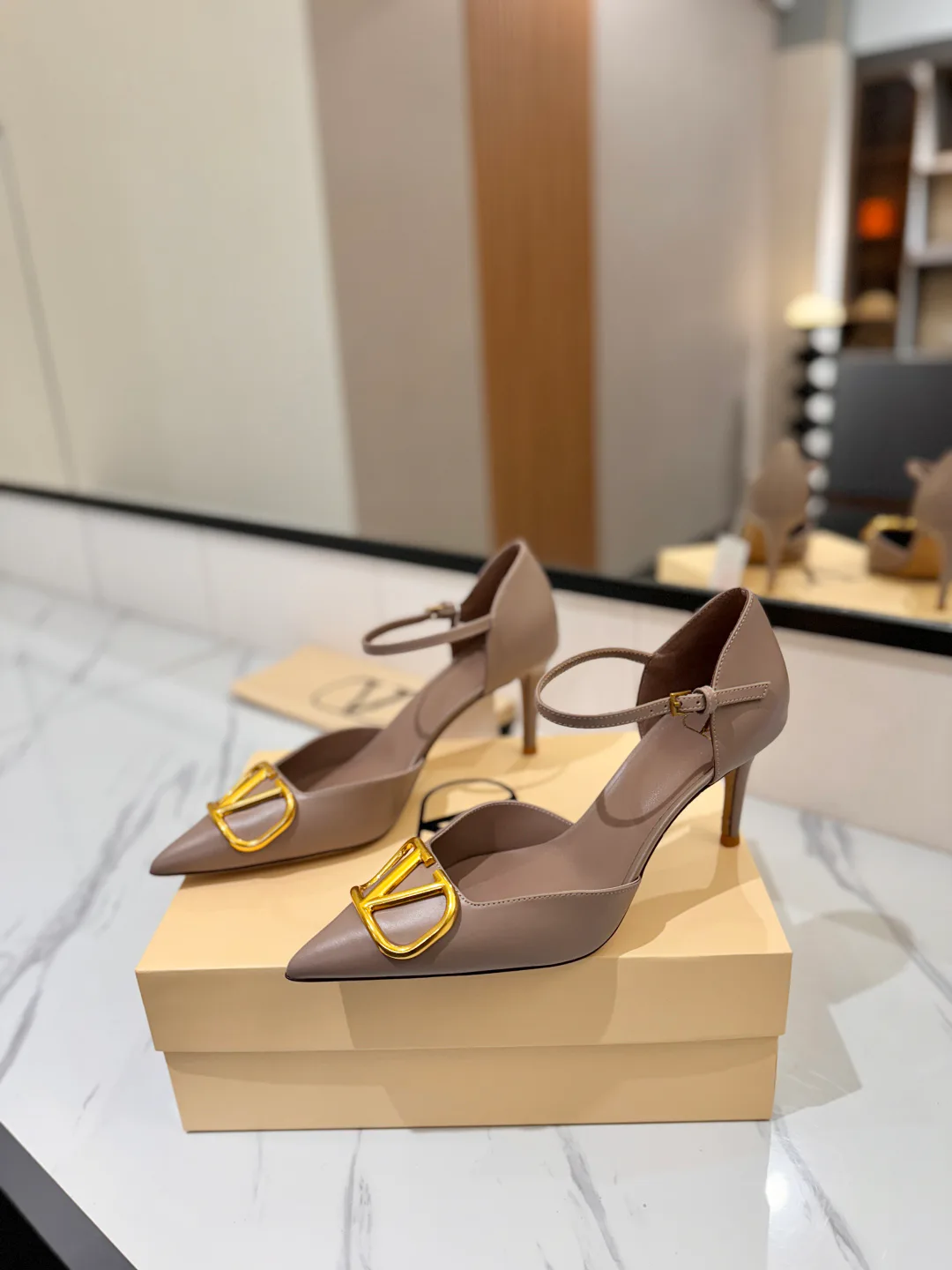 Босоножки Женские Valentino 11571419