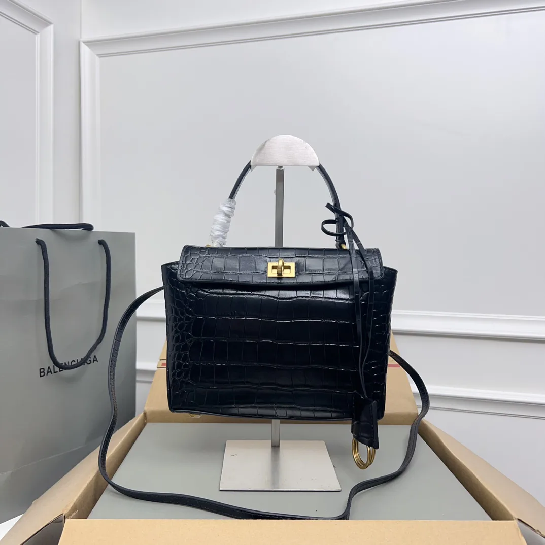Классические Сумки Женские Balenciaga 11872216