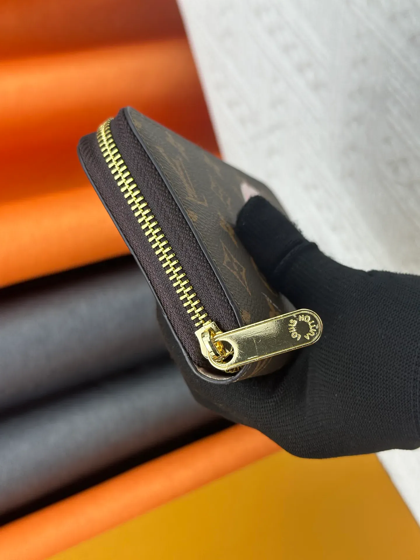 Кошельки Louis Vuitton 32835