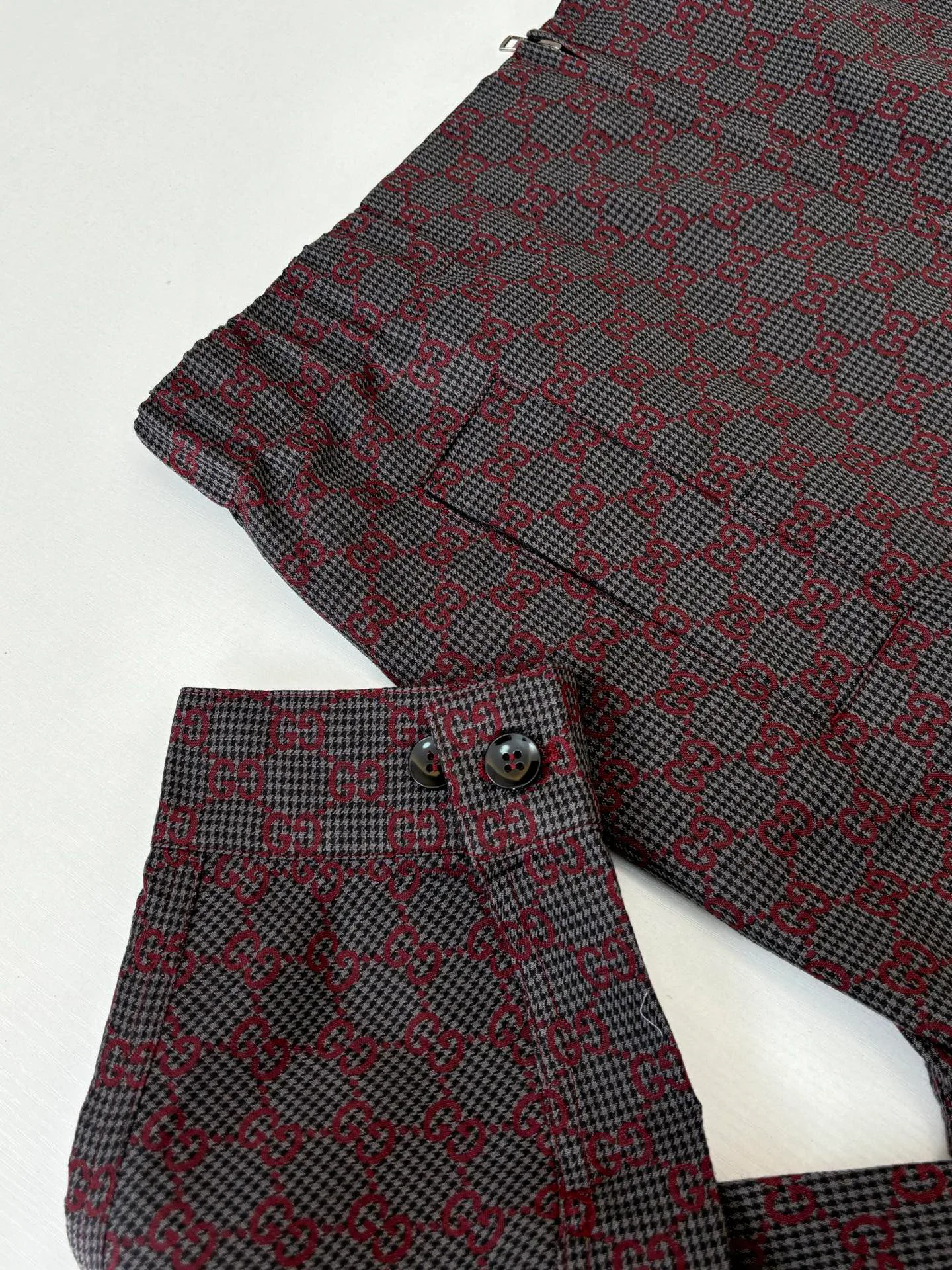 Куртки И Пуховики Женские Gucci 889878