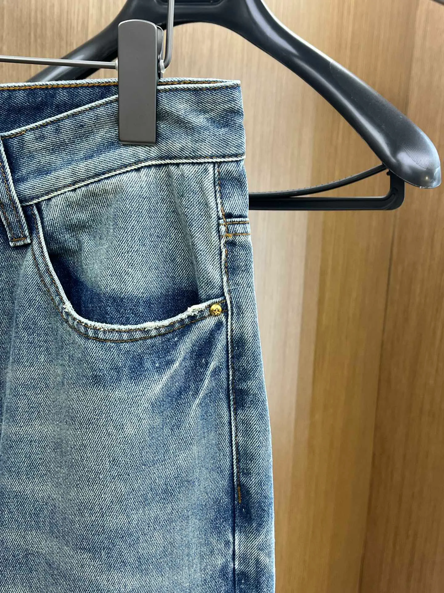 Джинсы Женские Louis Vuitton 12821728