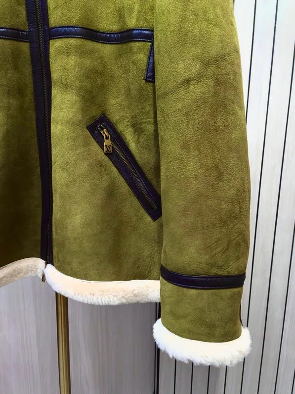 Куртки И Пуховики Женские Louis Vuitton 243744