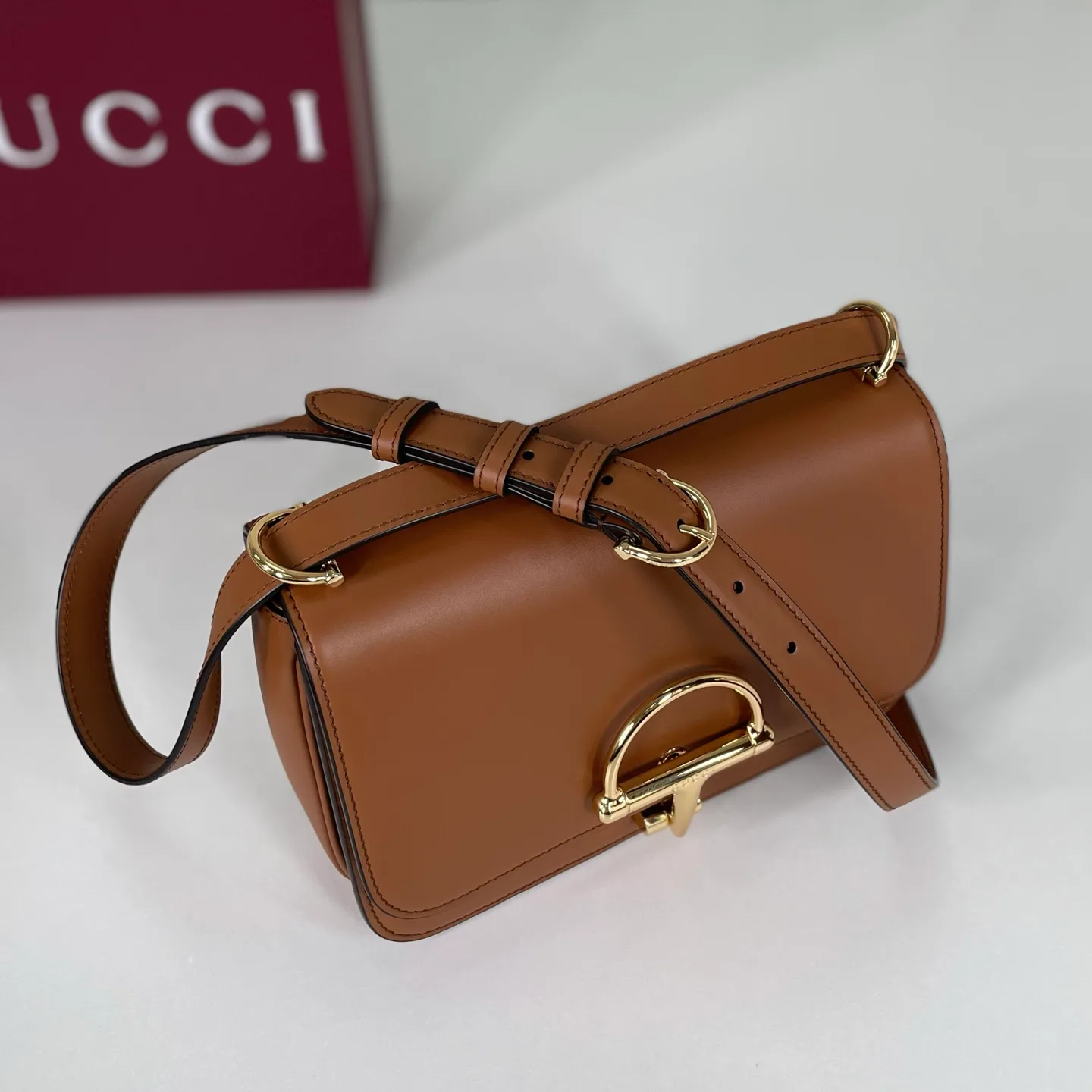 Классические Сумки Женские Gucci 12795287