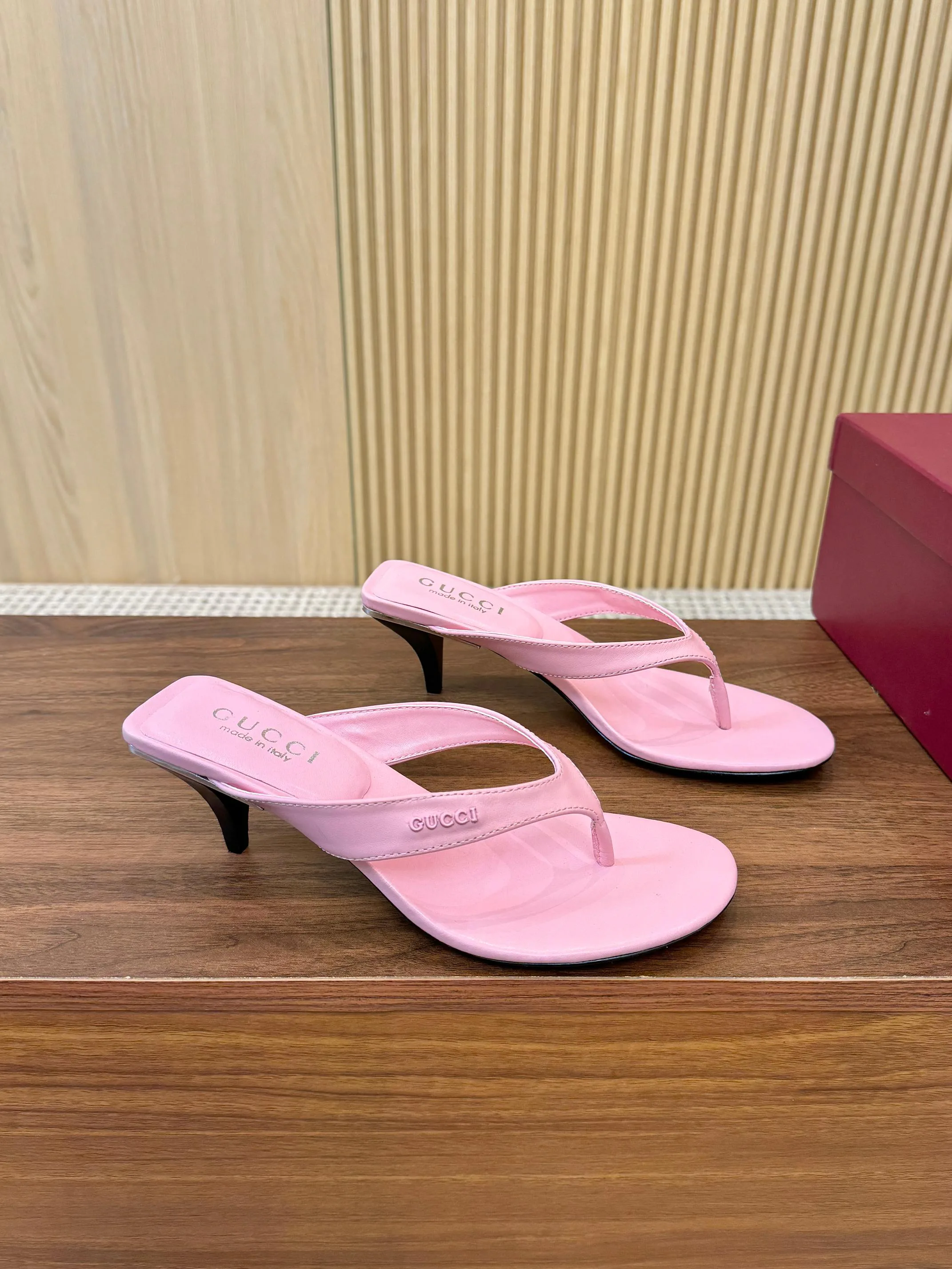 Босоножки Женские Gucci 13480536