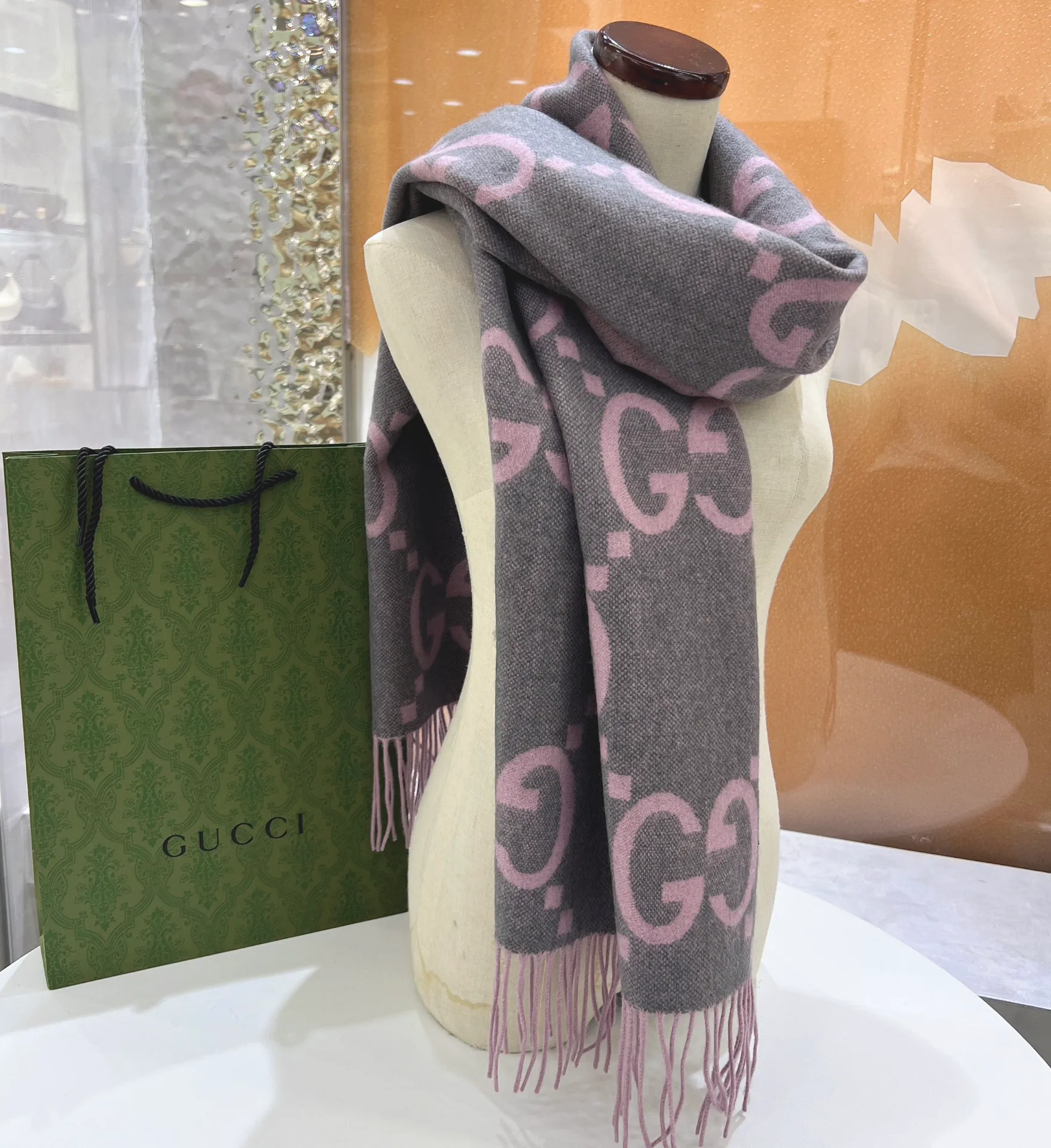 Шарфы Gucci 2642459