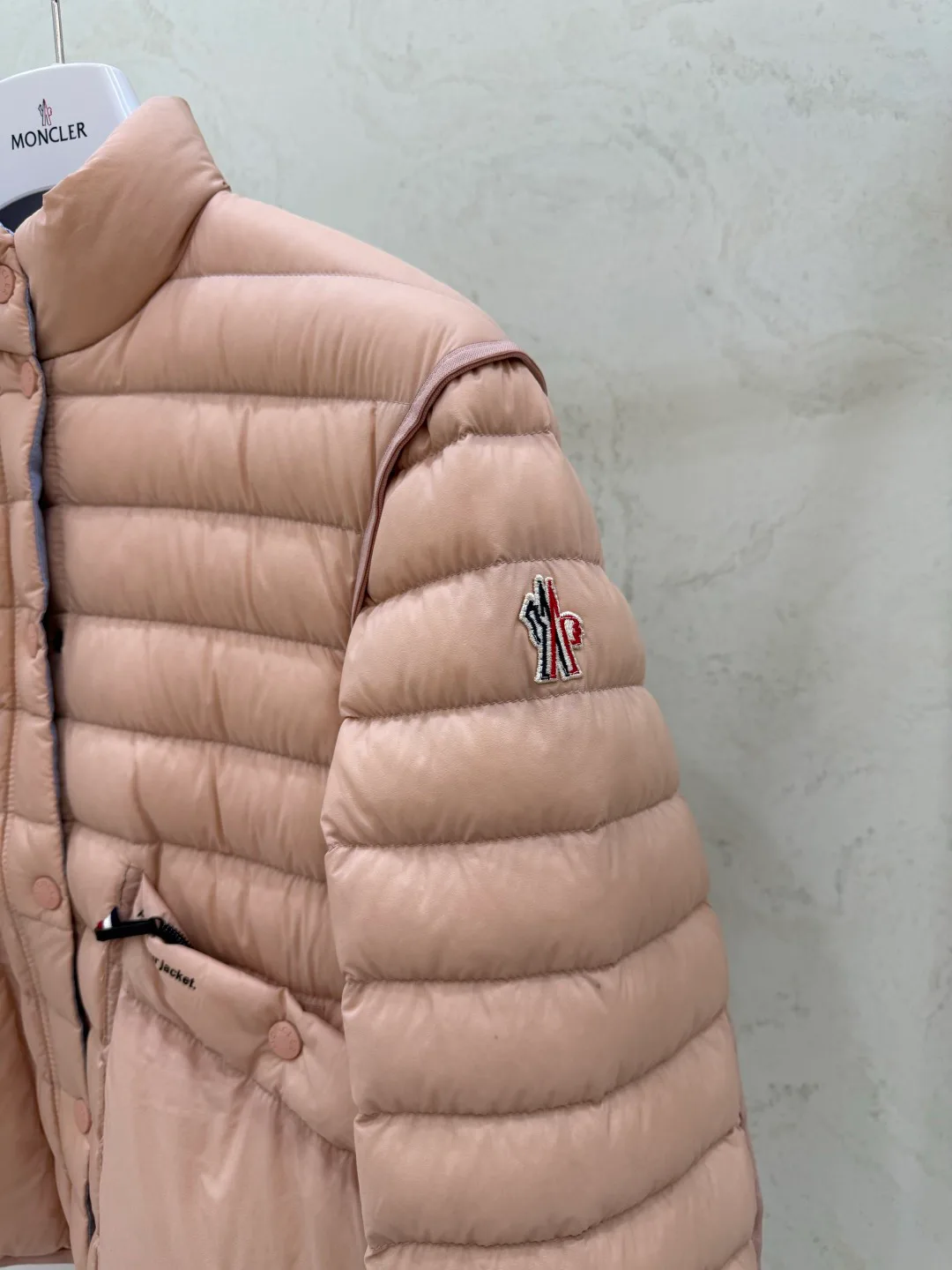 Куртки И Пуховики Женские Moncler 17918895