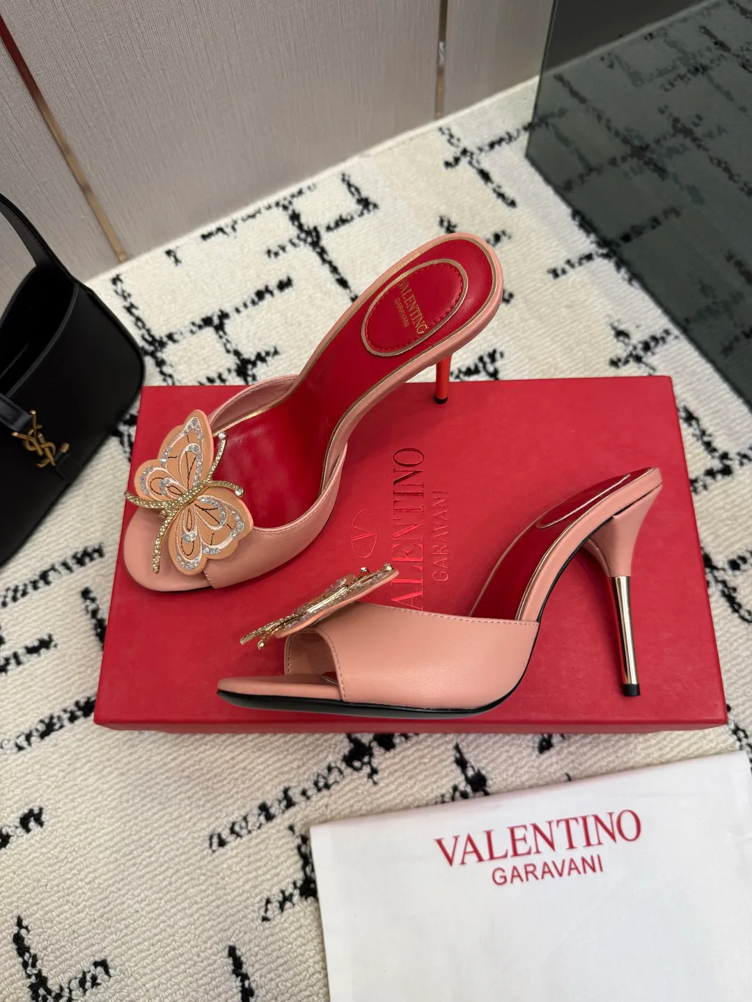 Босоножки Женские Valentino 18049034