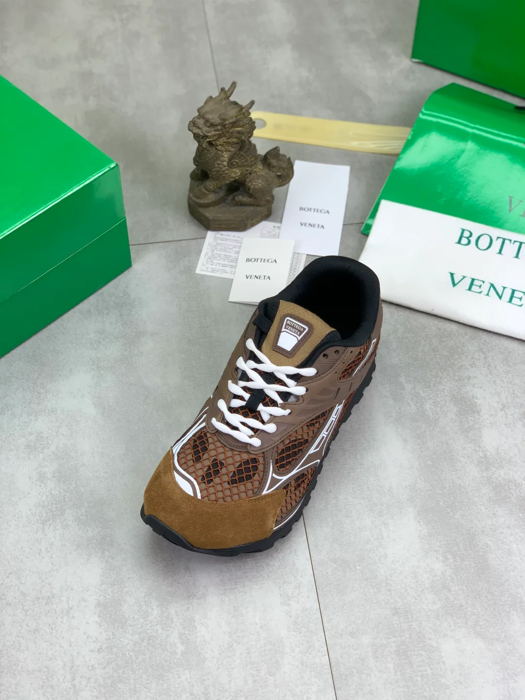 Кроссовки Женские Bottega Veneta 18365189