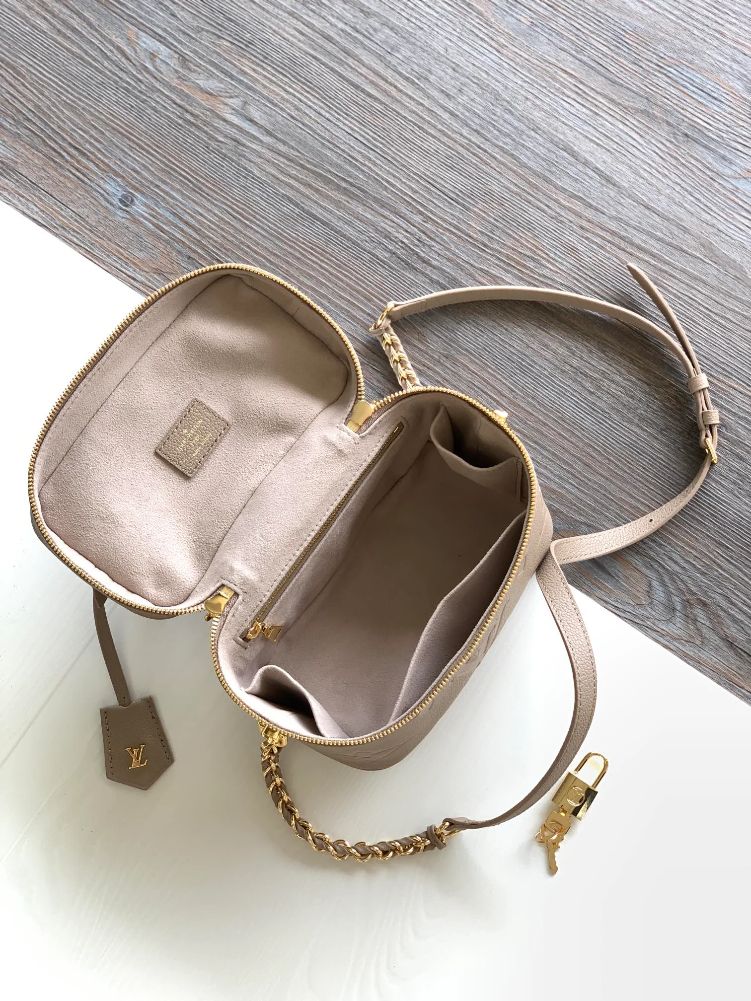 Сумки На Ремне Женские Louis Vuitton 1253949