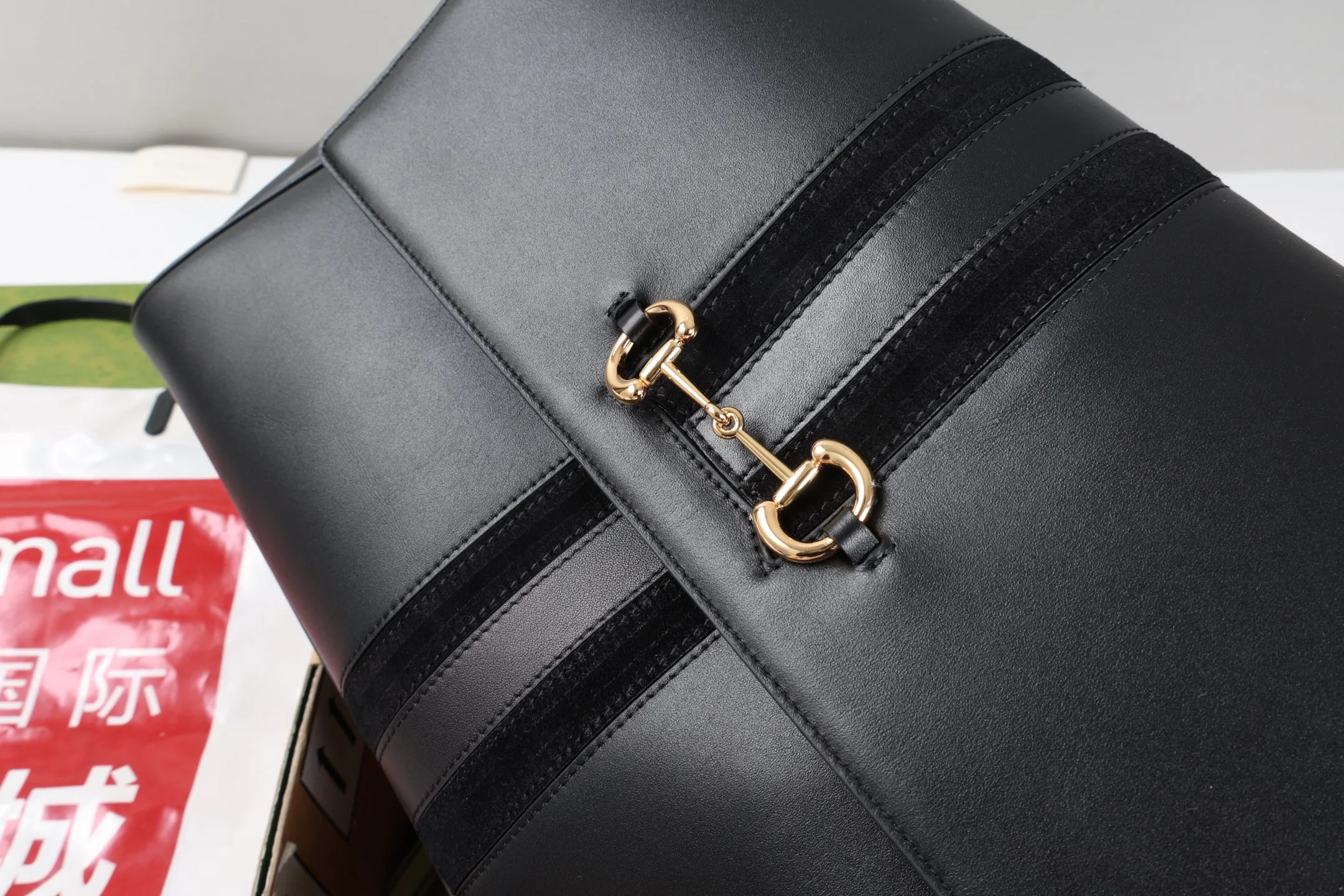 Классические Сумки Женские Gucci 17574150